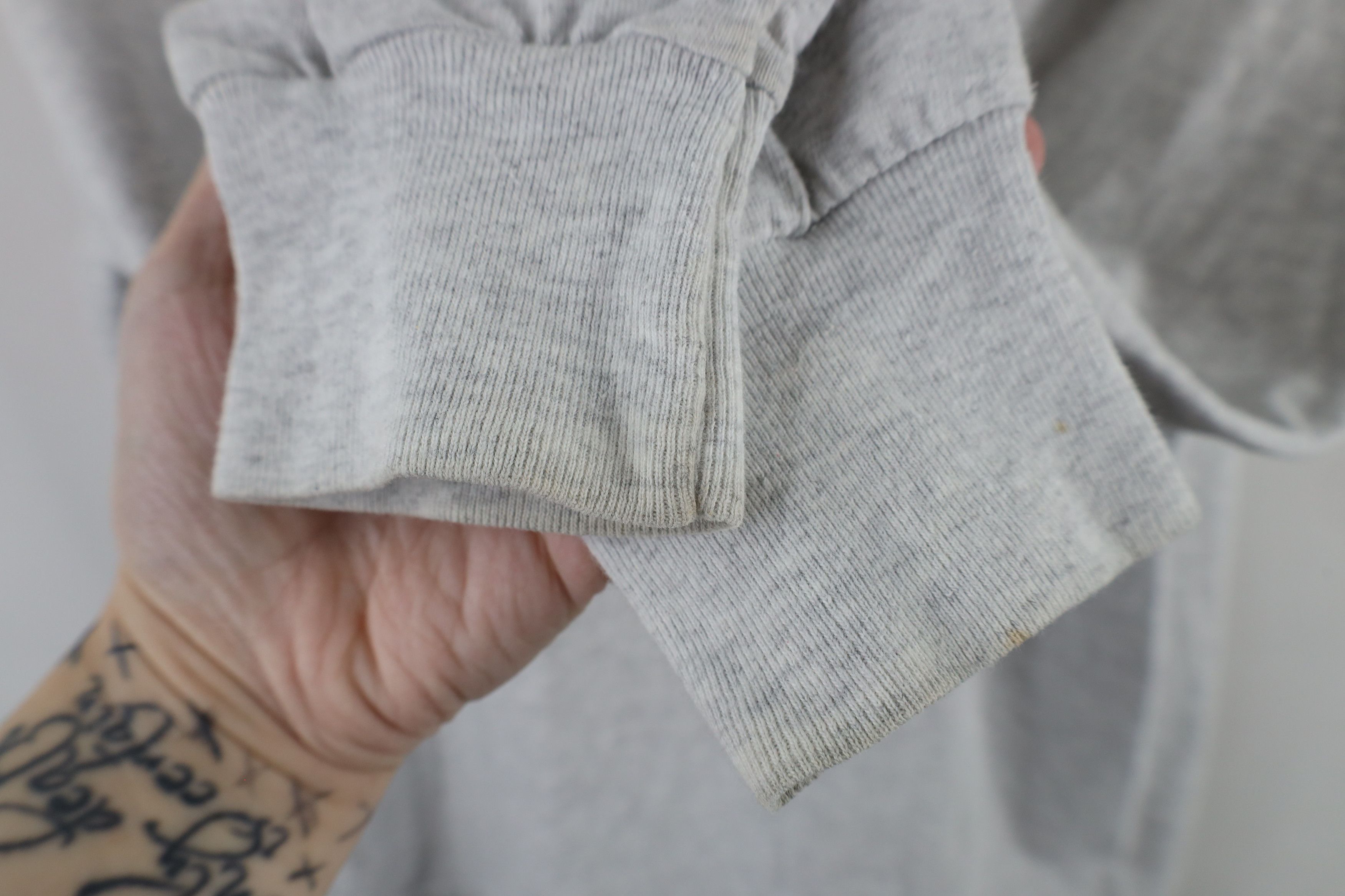 Vintage Vintage 90s Streetwear Bee Bowling Long Sleeve T-Shirt Gray Size US M / EU 48-50 / 2 - 6 Thumbnail