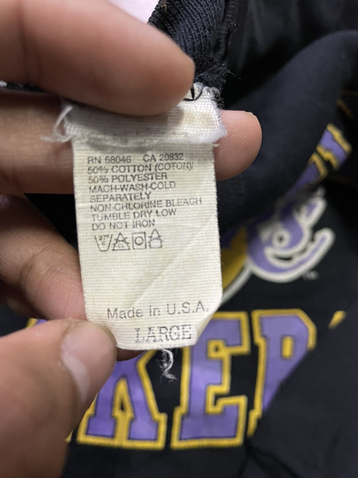 NBA Vintage nba los angeles lakers sweatshirt Size US L / EU 52-54 / 3 - 5 Thumbnail