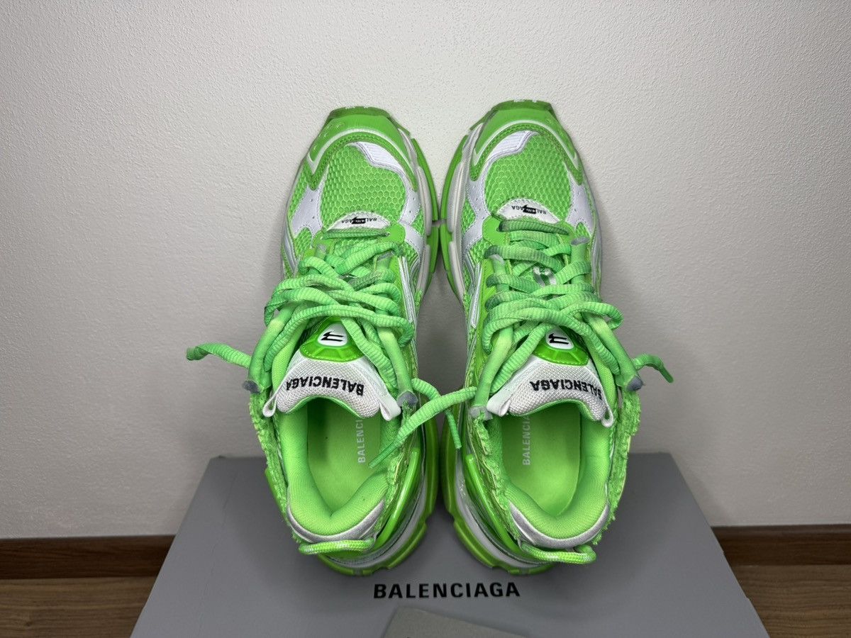 Balenciaga Balenciaga Runner Fluo Green Size US 10 / EU 43 - 9 Thumbnail