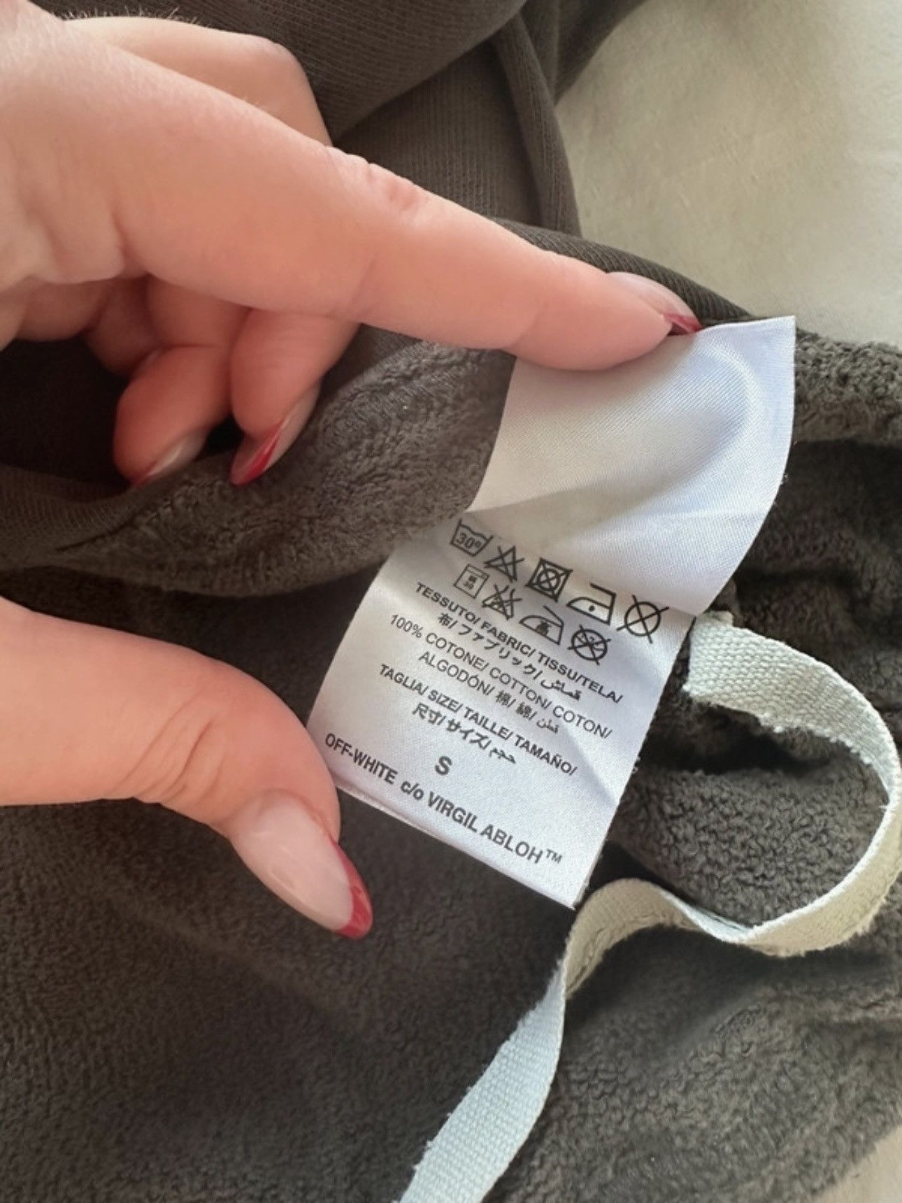 Off-White Off-White cropped sweatshirt in size S. Size S / US 4 / IT 40 - 5 Thumbnail
