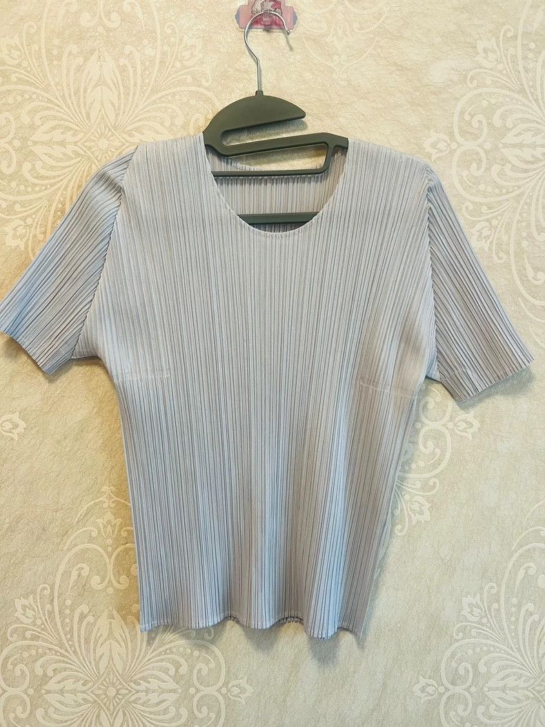 Issey Miyake size:3 Dark grey pleated short-sleeved shirt