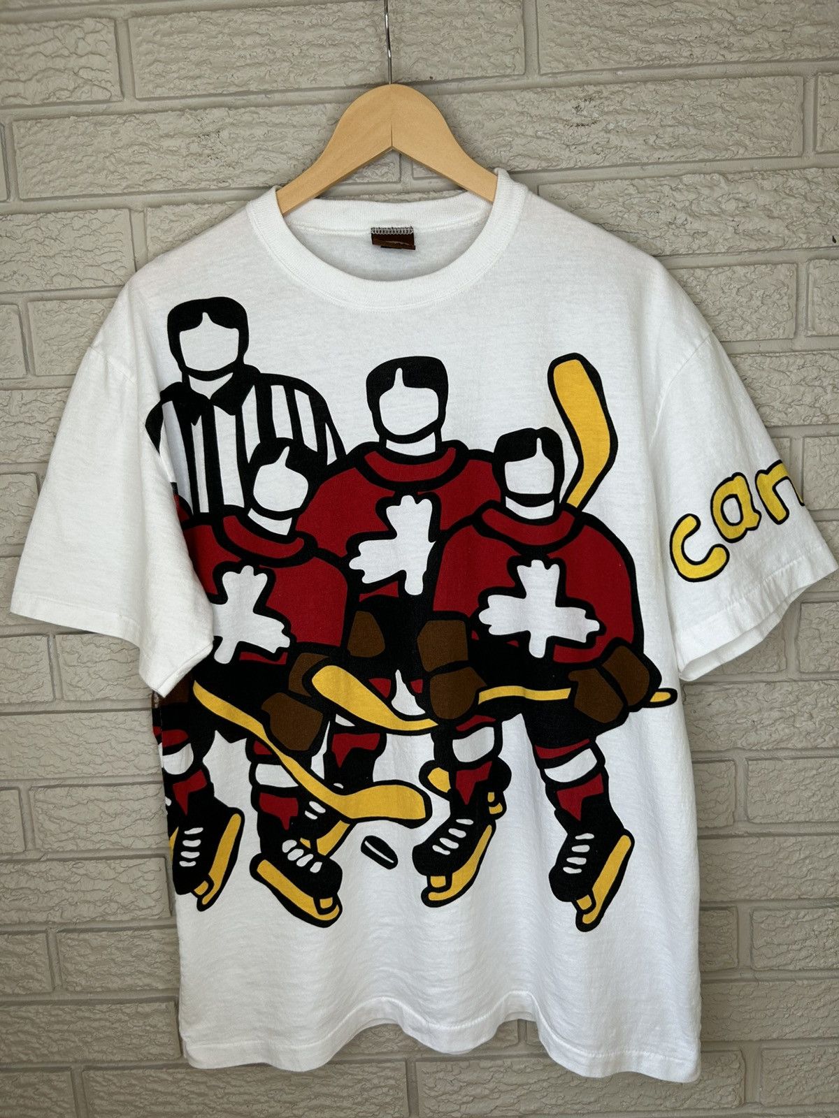Vintage Vintage 90s Marc Tetro Hockey Canada Art AOP T Shirt Size US L / EU 52-54 / 3 - 1 Thumbnail