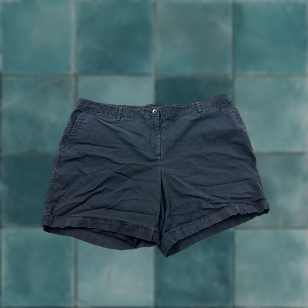 Talbots TALBOTS Black Chino Shorts Women’s Size 18 Relaxed Fit Classic Preppy Casual Size 40" / US 18 - 1 Thumbnail