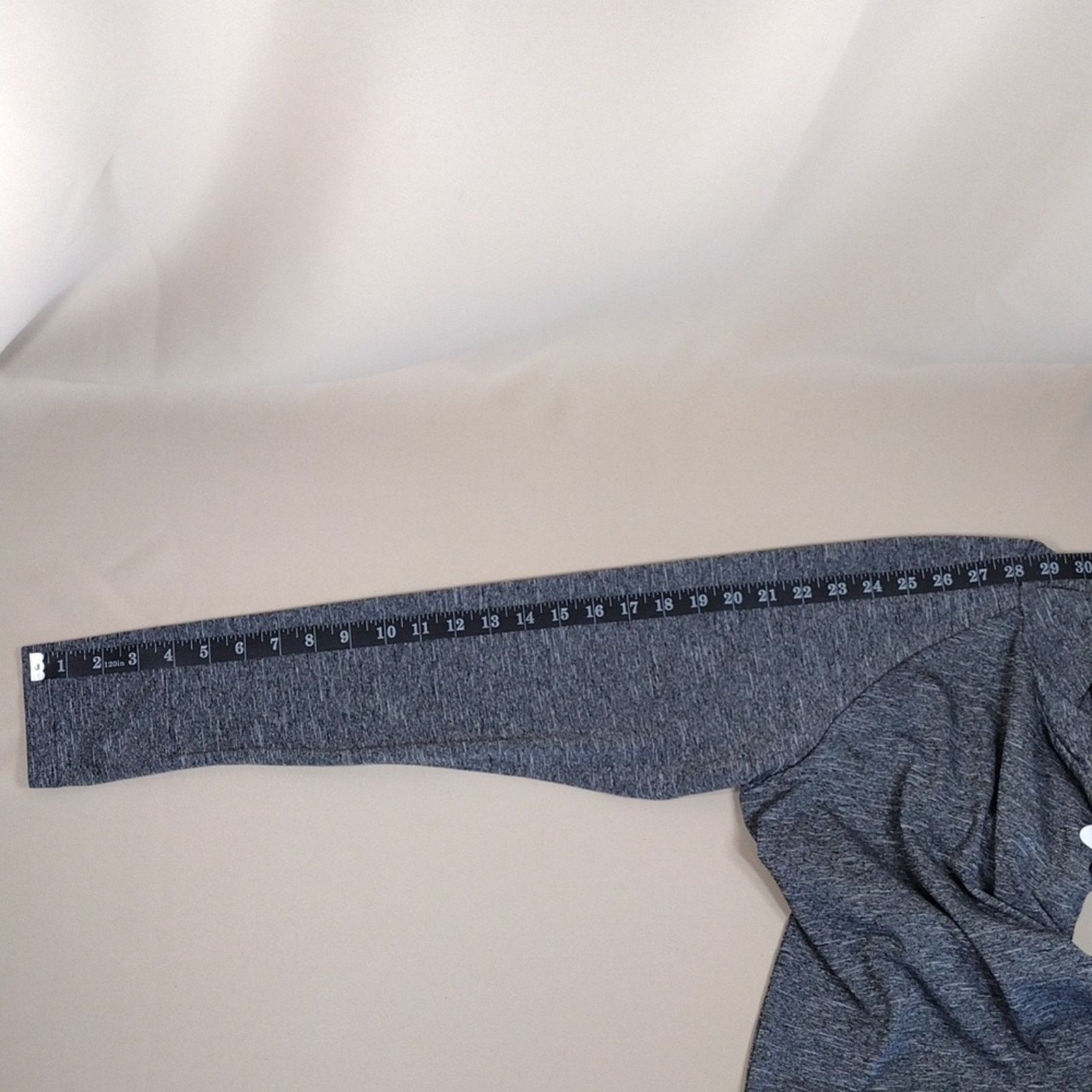 Nike Nike Men's Dri-FIT UPF 40+ Heathered Long Sleeve Grey Hoodie Size US S / EU 44-46 / 1 - 7 Thumbnail