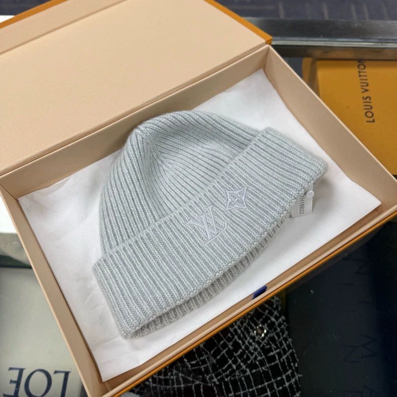 Louis Vuitton Louis Vuitton Cashmere cold hat 2502-Nextarrow Size ONE SIZE - 1 Thumbnail