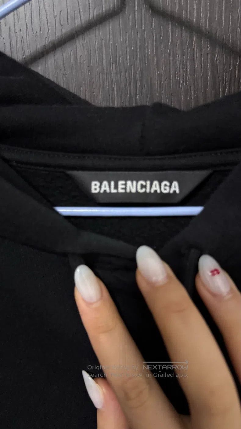 Balenciaga Balenciaga Round Emblem Sweatshirt Size US L / EU 52-54 / 3 - 3 Thumbnail
