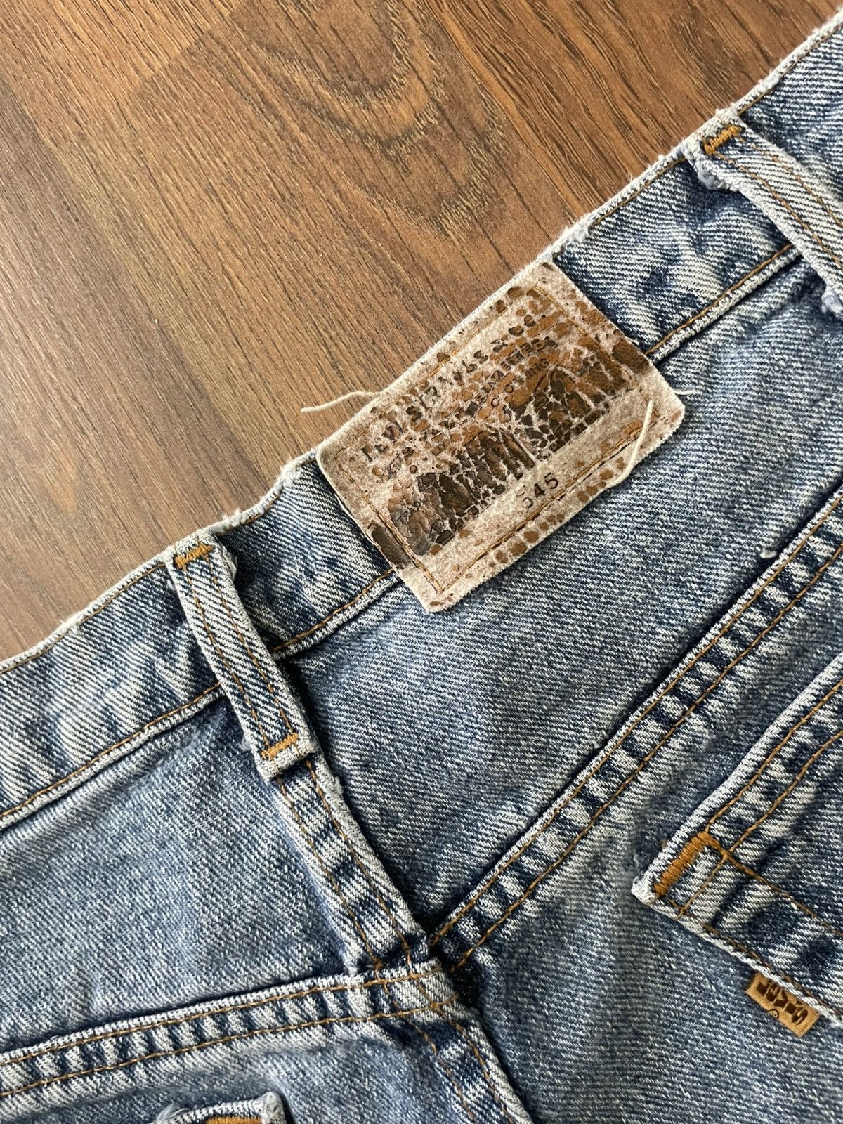 Vintage 90’s Levi Jean Shorts (Brown Tag) Size US 36 / EU 52 - 6 Thumbnail