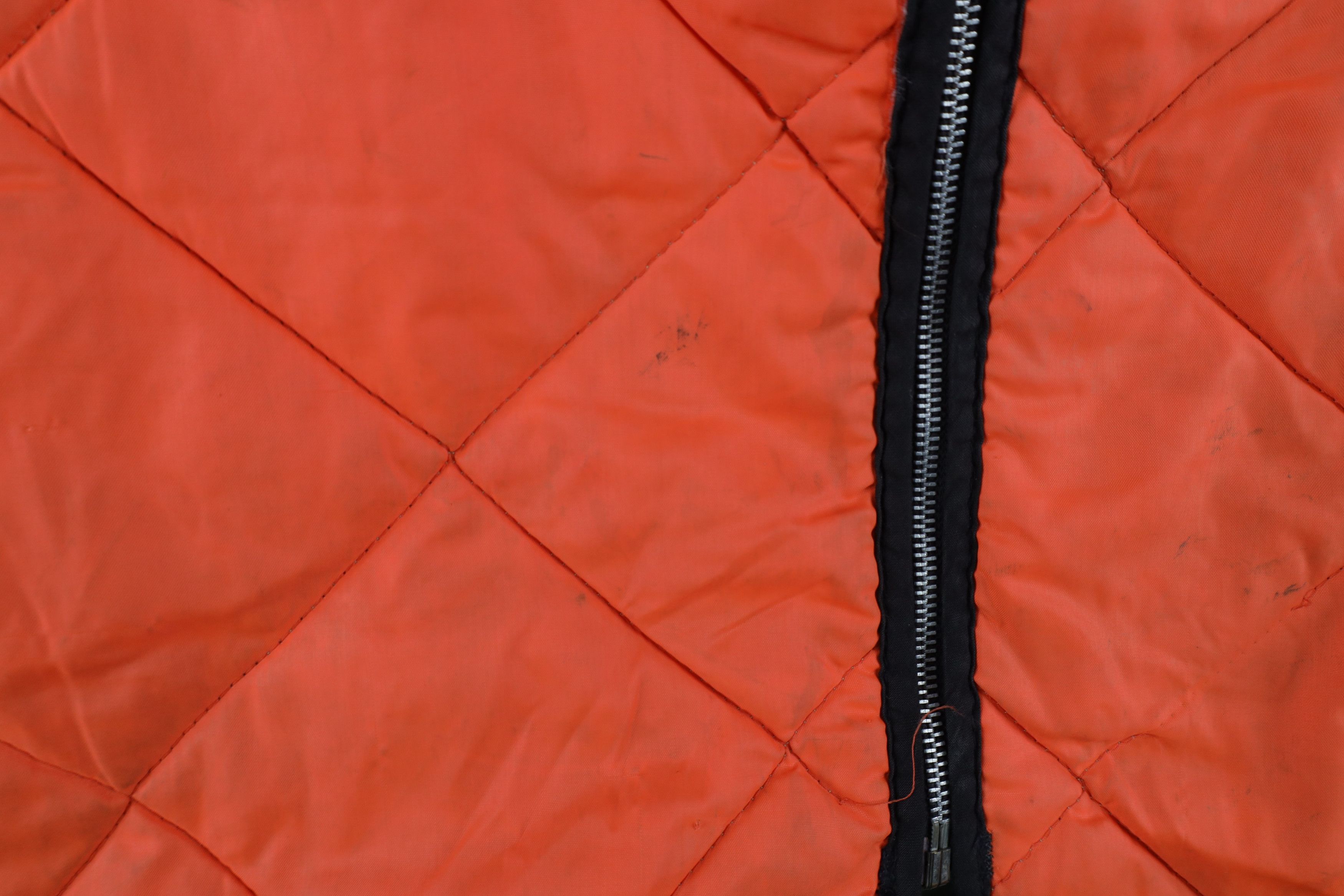 Vintage Vintage 70s Streetwear Reversible Puffer Vest Jacket USA Size US XXL / EU 58 / 5 - 6 Thumbnail