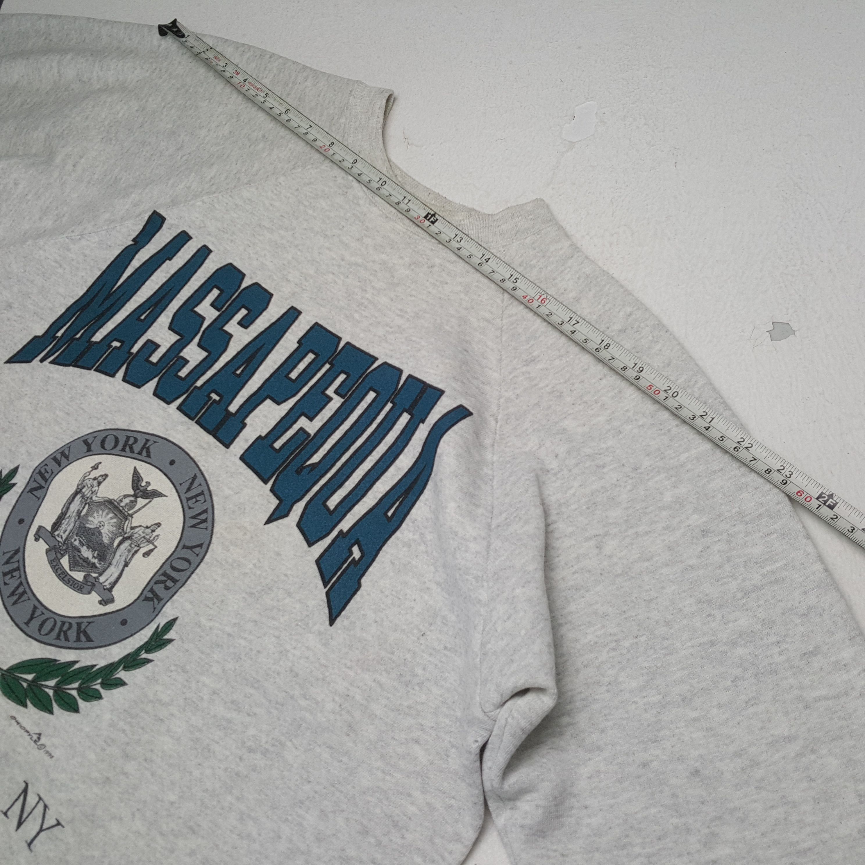 Vintage MASSAPEQUA NEW YORK Streetwear Vintage Sweatshirt Size US L / EU 52-54 / 3 - 4 Thumbnail