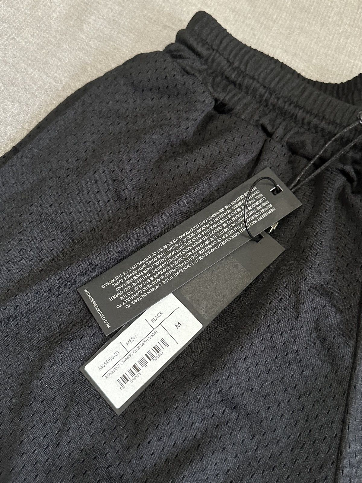 Represent Clo. Represent Owner Club Mesh Short Size Medium Size US 32 / EU 48 - 3 Thumbnail