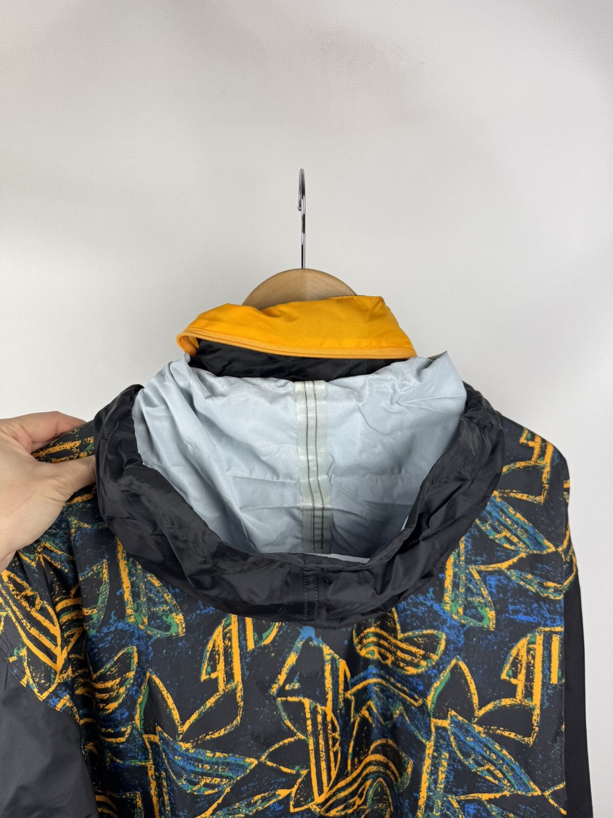 Adidas × Vintage Adidas VTG Overprinted Packable Light Windbreaker Jacket Size US M / EU 48-50 / 2 - 14 Thumbnail