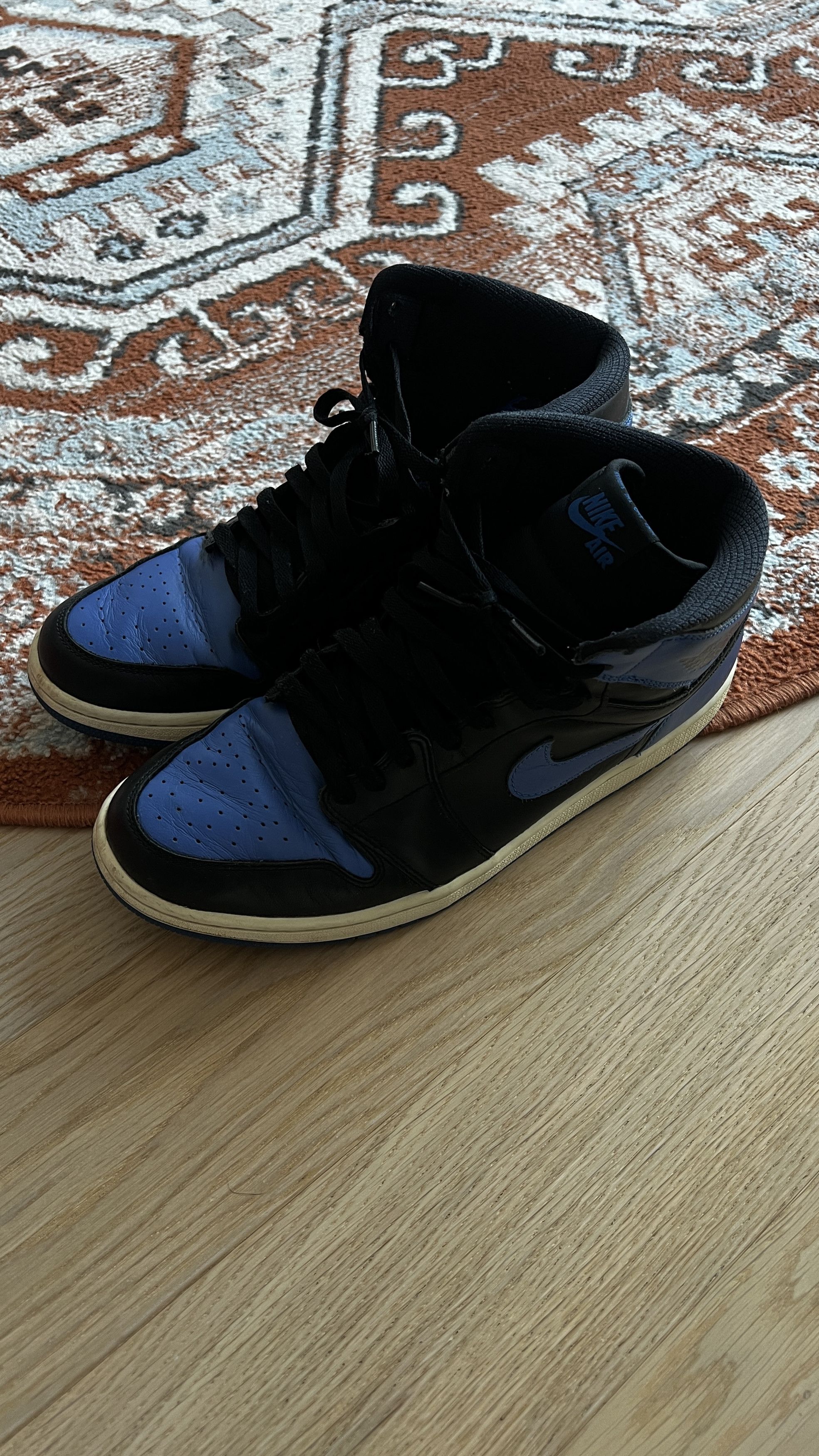 Jordan Brand Air Jordan 1 Retro OG 2013 Royal Size US 10.5 / EU 43-44 - 4 Thumbnail