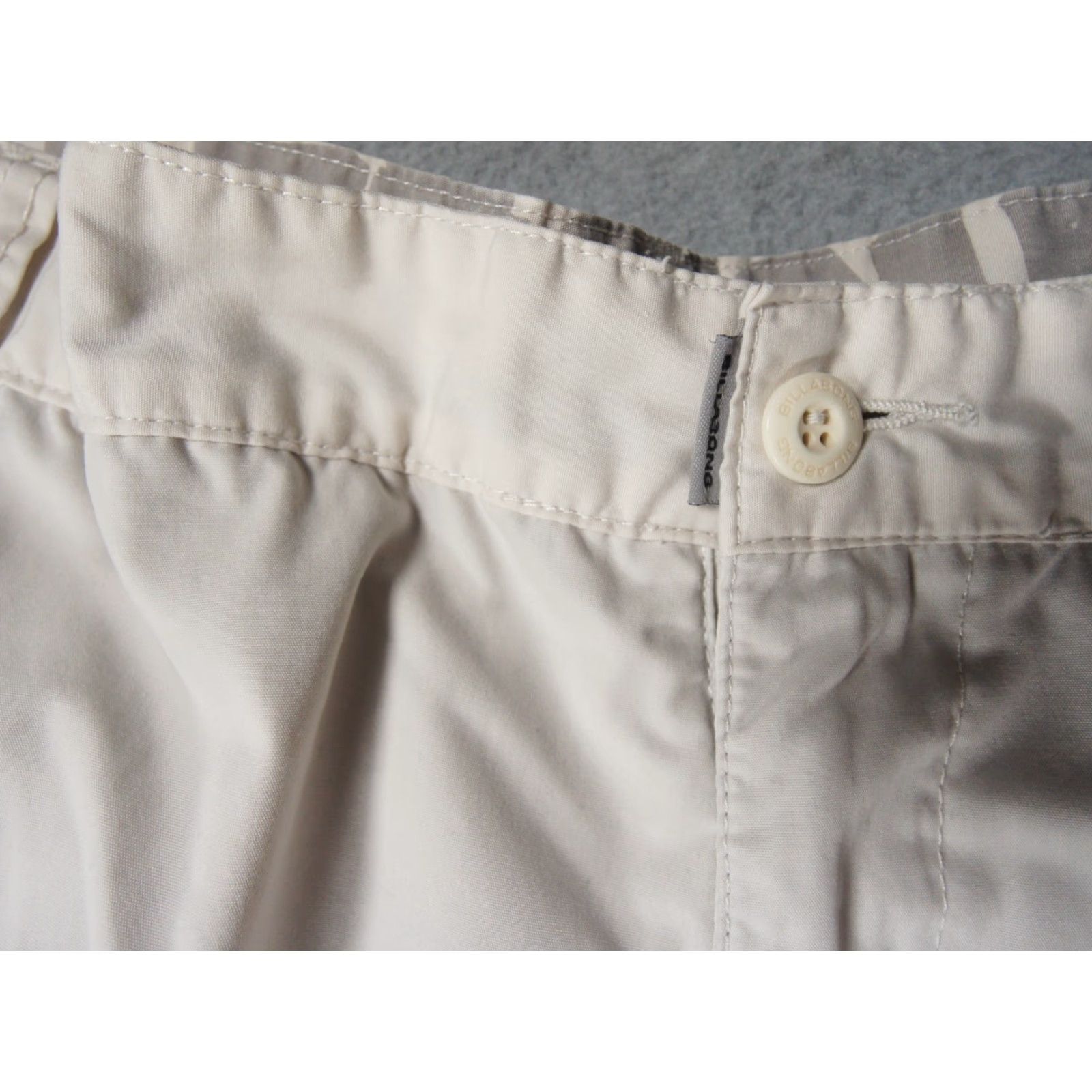 Billabong VINTAGE Billabong Pants Mens 38 Beige Baggy Outdoor Skate Surf Lightweight Y2K Size US 38 / EU 54 - 4 Thumbnail