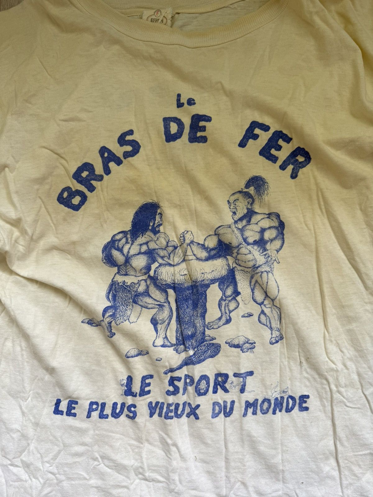 Other Vintage 80s French “Le Bras de Fer” Single Faded Distressed Size US M / EU 48-50 / 2 - 24 Thumbnail
