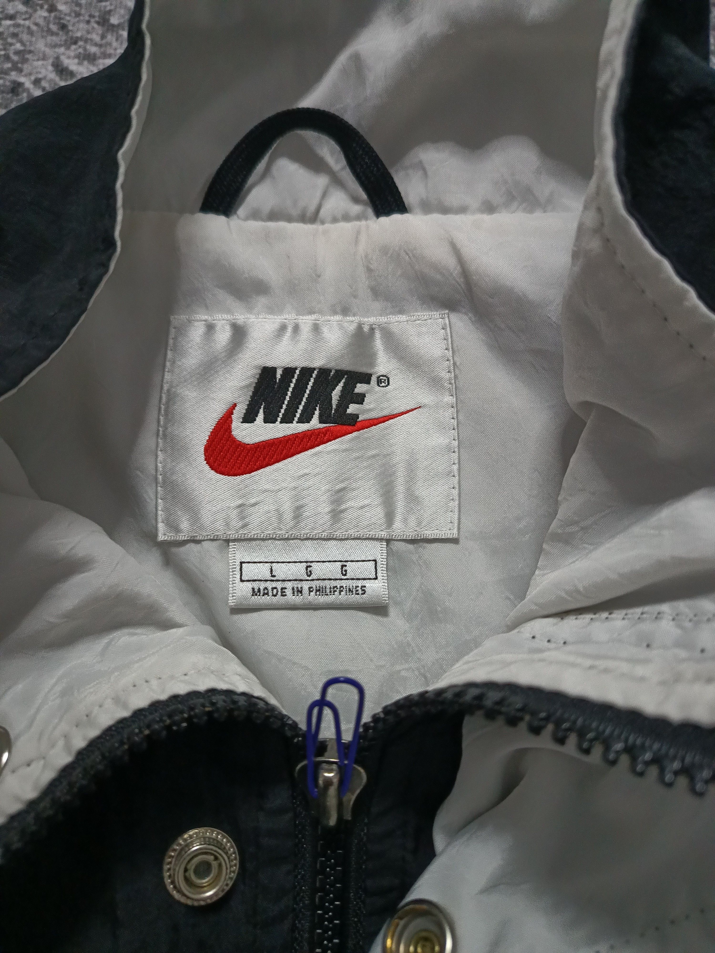 Nike × Vintage Rare Vintage Nike Spell Out Big Logo 90s Windbreaker Jacket Size US L / EU 52-54 / 3 - 7 Thumbnail