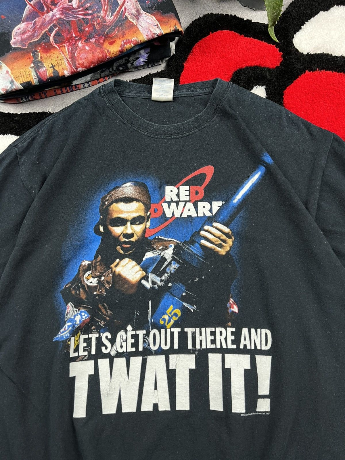 Band Tees Vintage Red Dwarf Twat It! Movie 2007 Japanese Y2K Tee Shirt Size US L / EU 52-54 / 3 - 4 Thumbnail