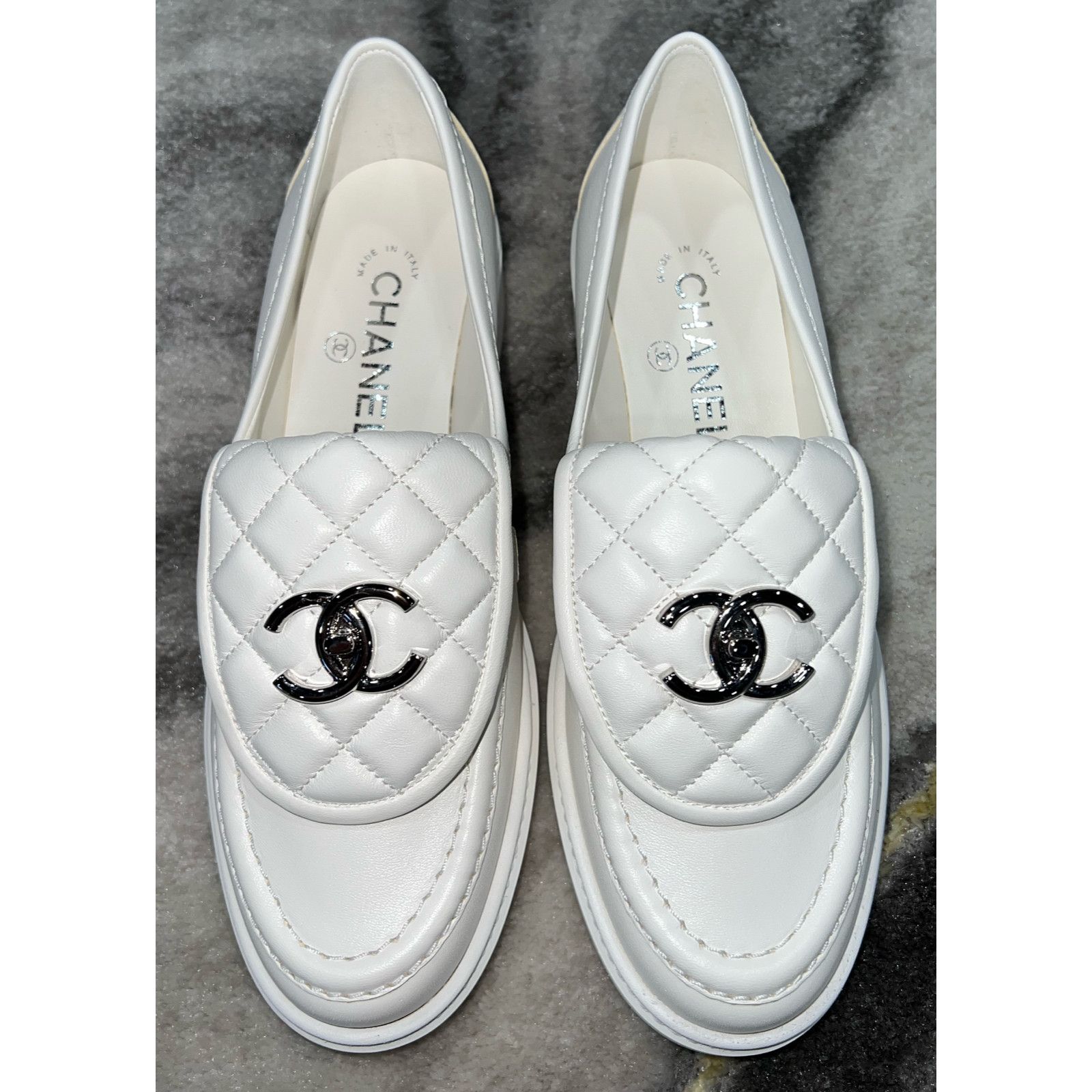 22P Quilted Flap Turnlock CC Mule Slip On Flat Loafer 36.5