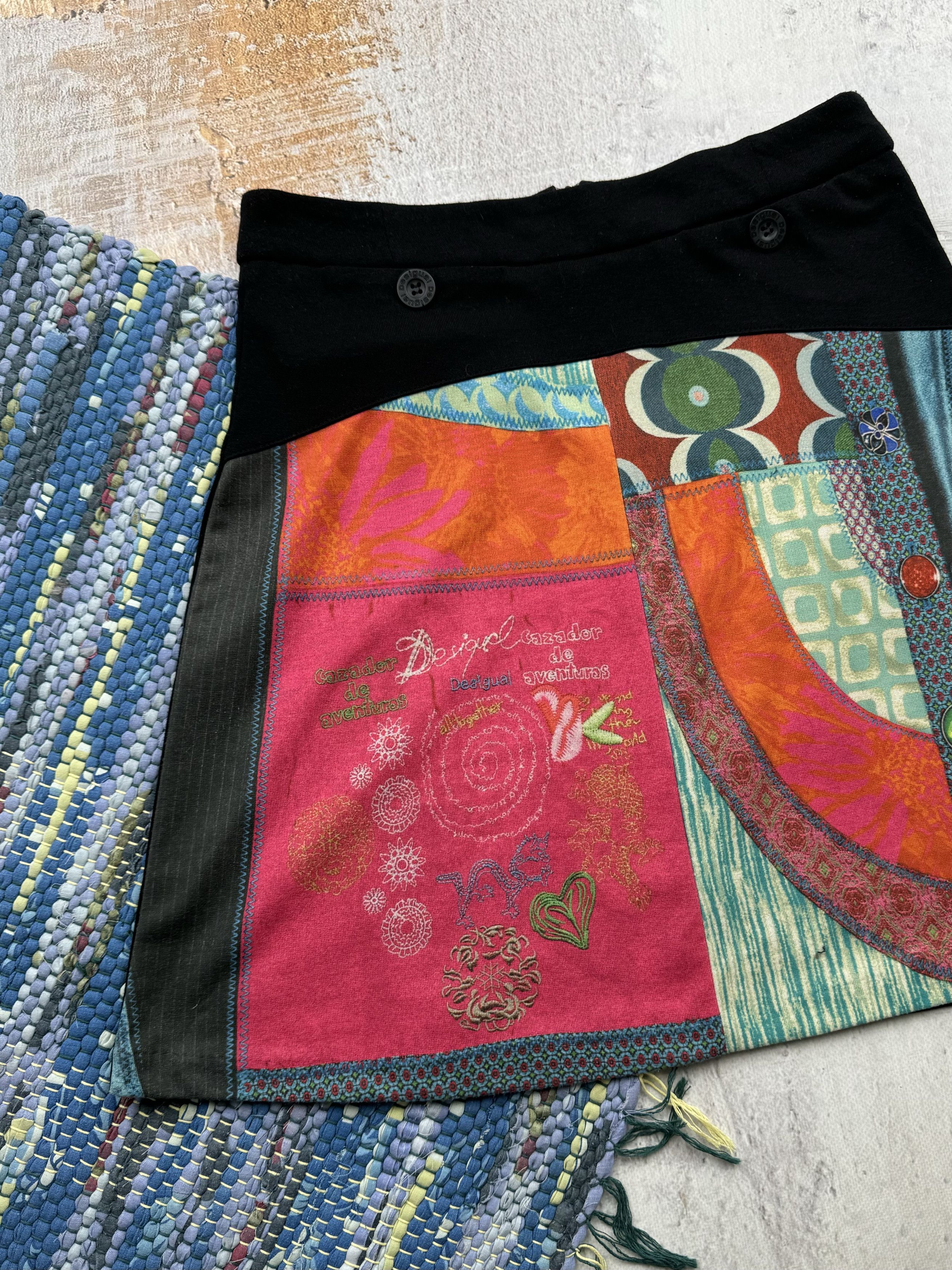 Desigual Desigual Vintage Printed Skirt A177(254) Size 26" / US 2 / IT 38 - 2 Thumbnail