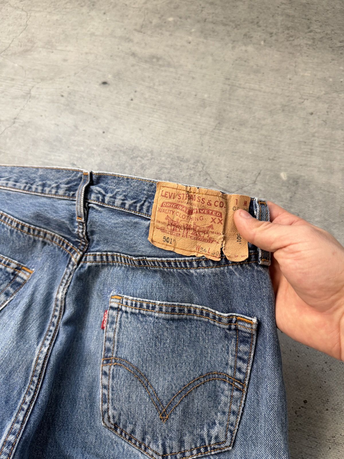 Levi's Vintage Levis 501 Straight Leg Distressed Jeans 34x30 Size US 34 / EU 50 - 4 Thumbnail