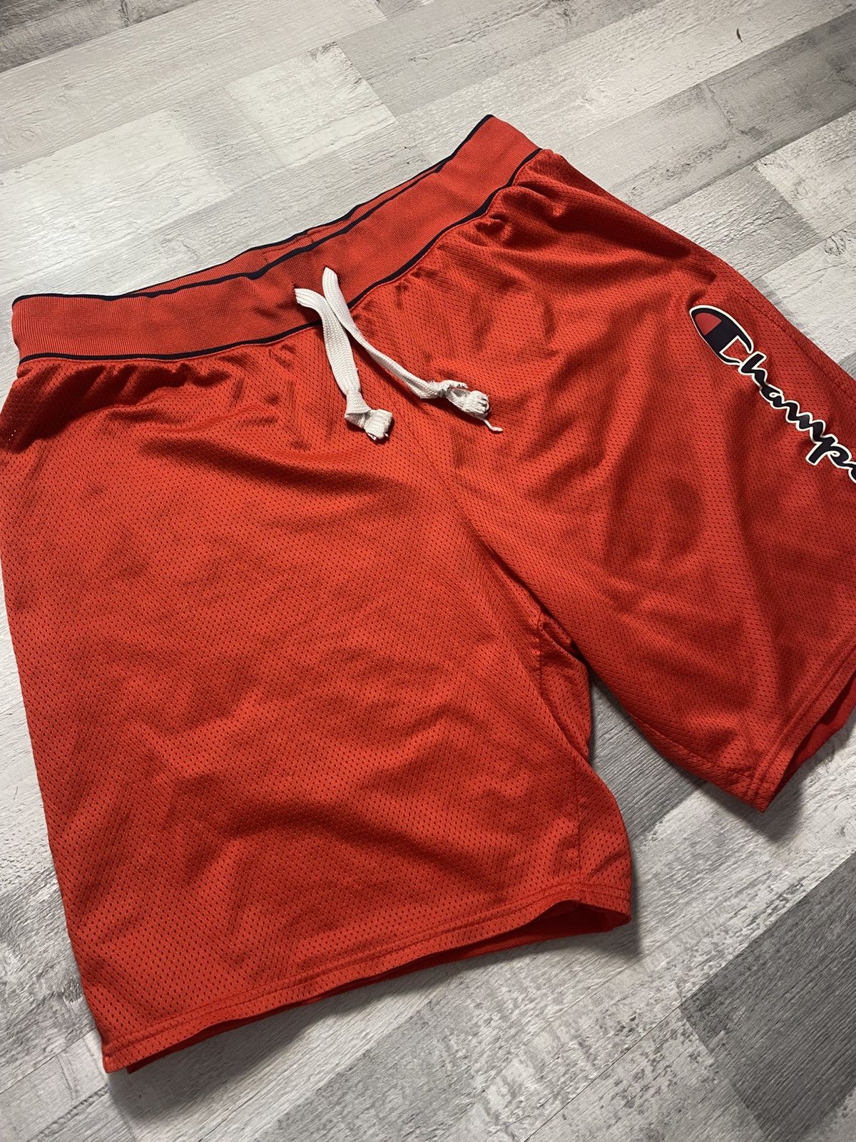 Champion Champion Red Mesh Shorts Big Logo Size XL Size US 34 / EU 50 - 2 Thumbnail