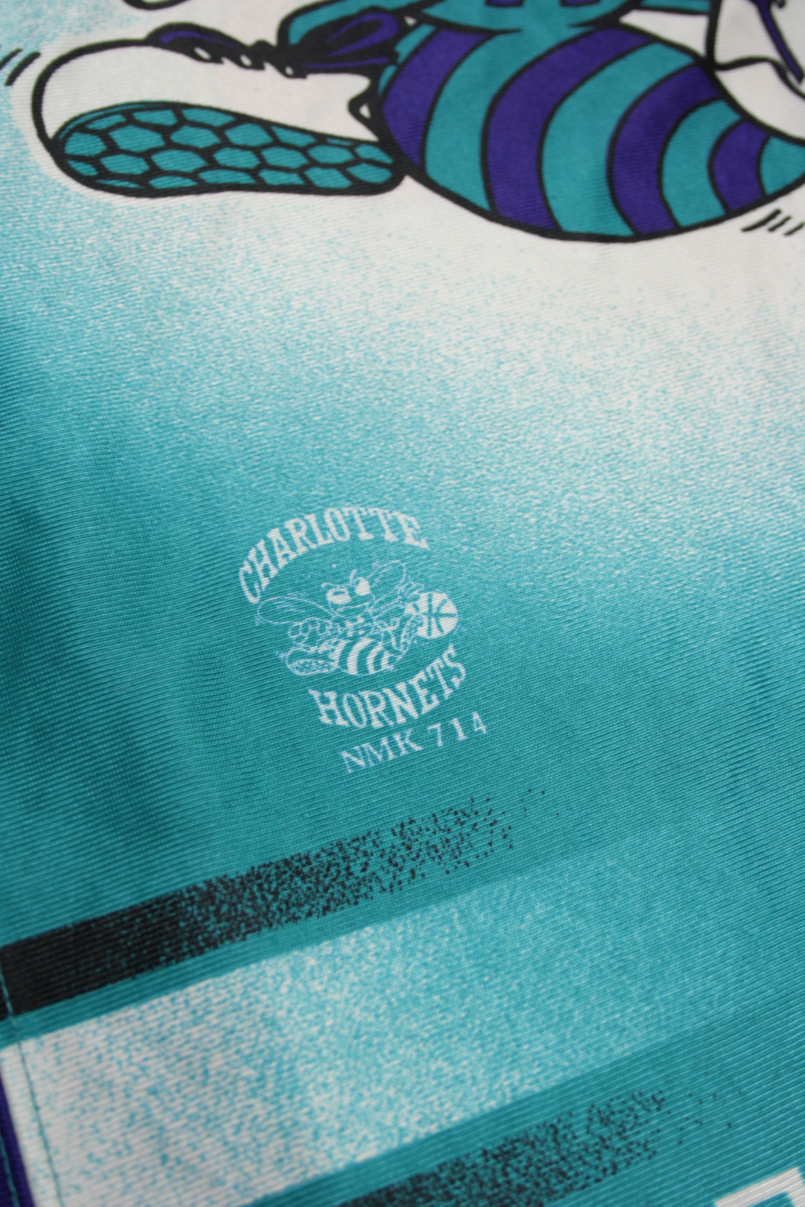 NBA × Nutmeg × Vintage Nutmeg Mills 90s Vintage Charlotte Hornets NBA Satin Jersey Size US XL / EU 56 / 4 - 3 Thumbnail