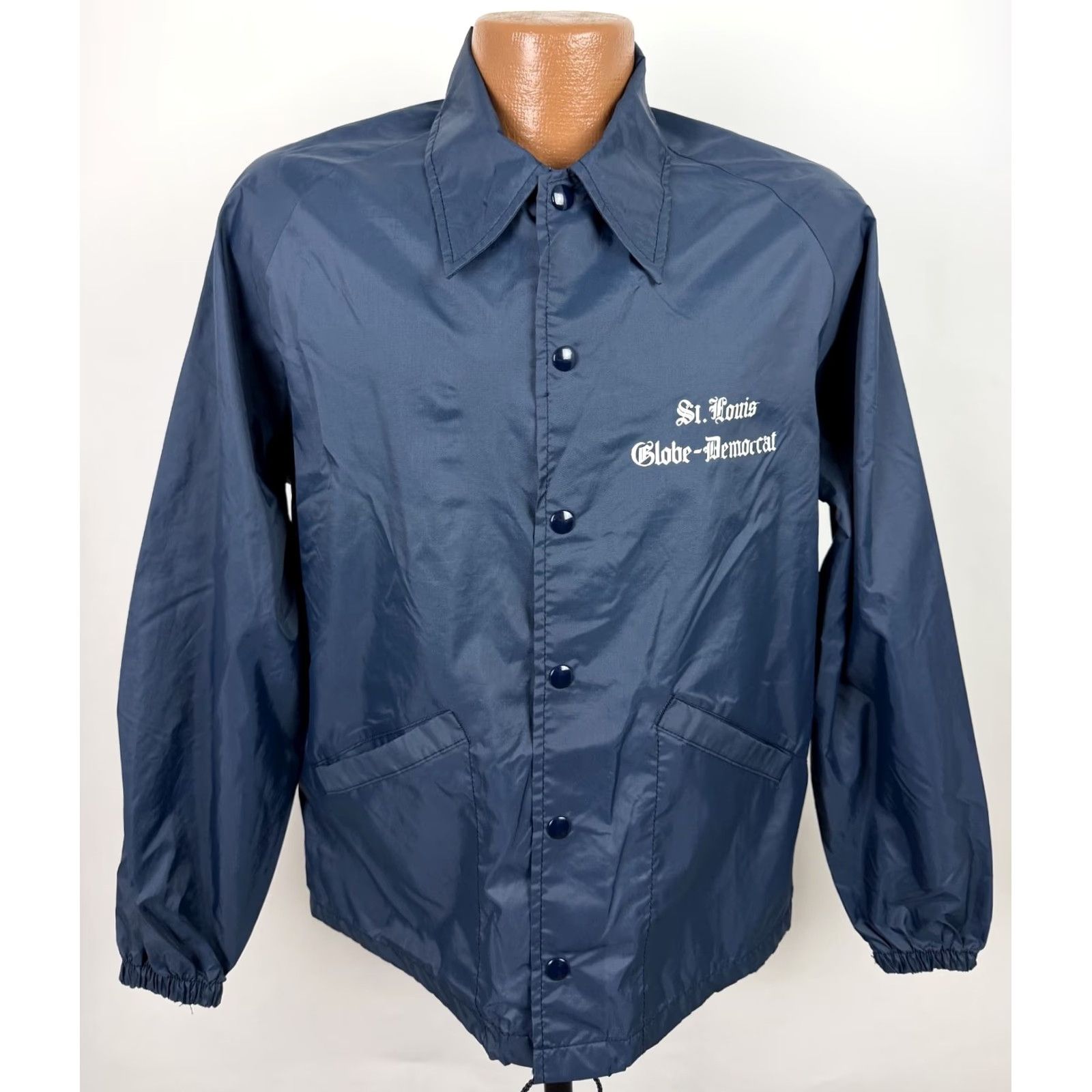 Velva Sheen VINTAGE Velva Sheen Jacket Mens Medium 70s Coach's St Louis Newspaper Windbreaker Nylon Blue Size US M / EU 48-50 / 2 - 2 Thumbnail