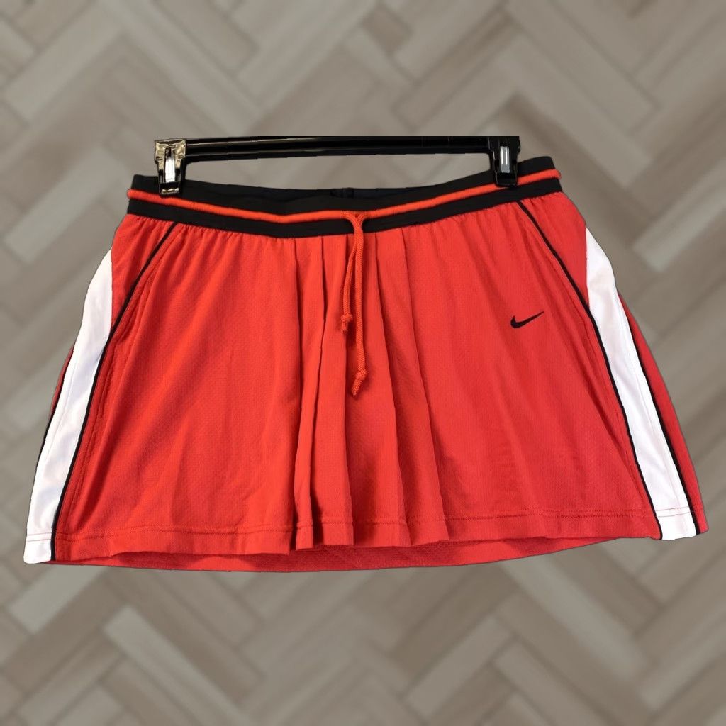 Nike Nike Women’s Athletic Skirt Skort Red Size L (12-14) Athletic Tennis 73-26 Comfort Size 36" / US 14 / IT 50 - 1 Thumbnail