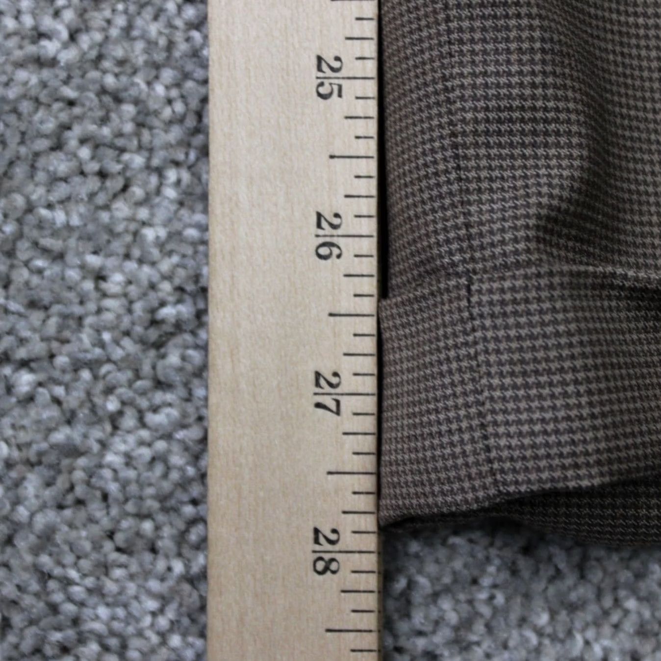 Canali Canali Dress Pants Mens 36x28 Brown Checkered Pleated 100% Wool Lined Dress Pants Regular Mens Brown Checkered 36x28 Wool Rayon Lined Vintage? Size US 36 / EU 52 - 4 Thumbnail