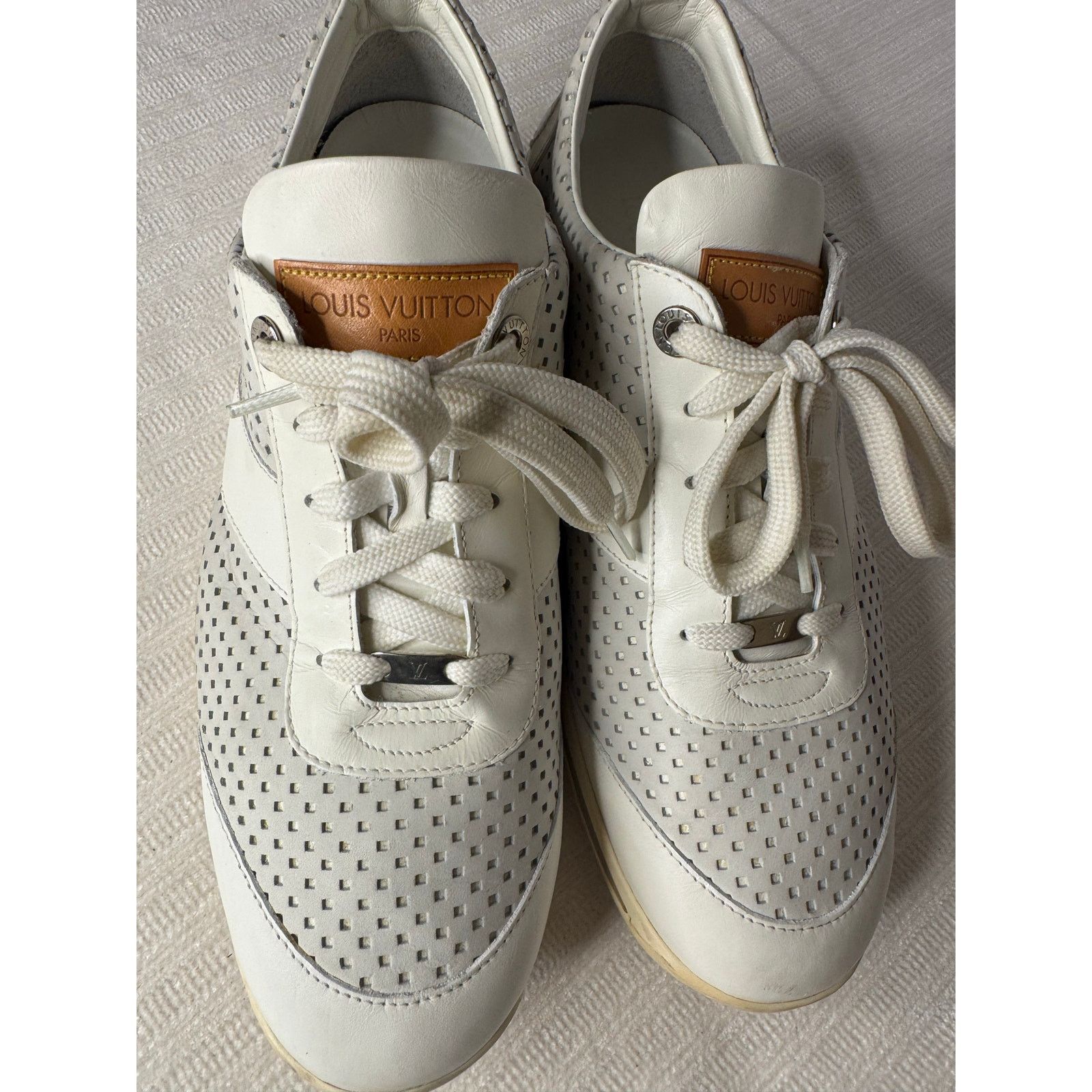 Louis Vuitton Louis Vuitton Cream Leather Perforated Low Top Sneakers Size US 8.5 / EU 41-42 - 3 Thumbnail
