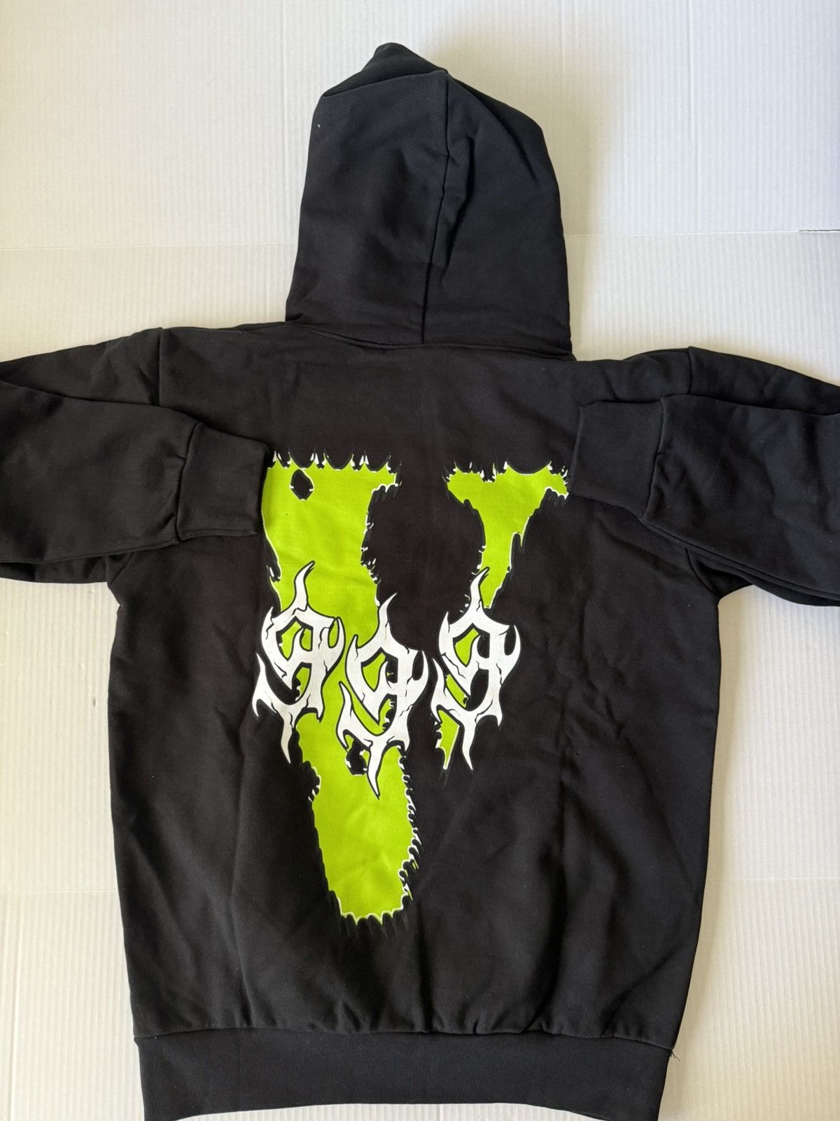999 Club × Vlone Vlone 999 Fighting Demons Black Hoodie Size Medium Size US M / EU 48-50 / 2 - 2 Thumbnail