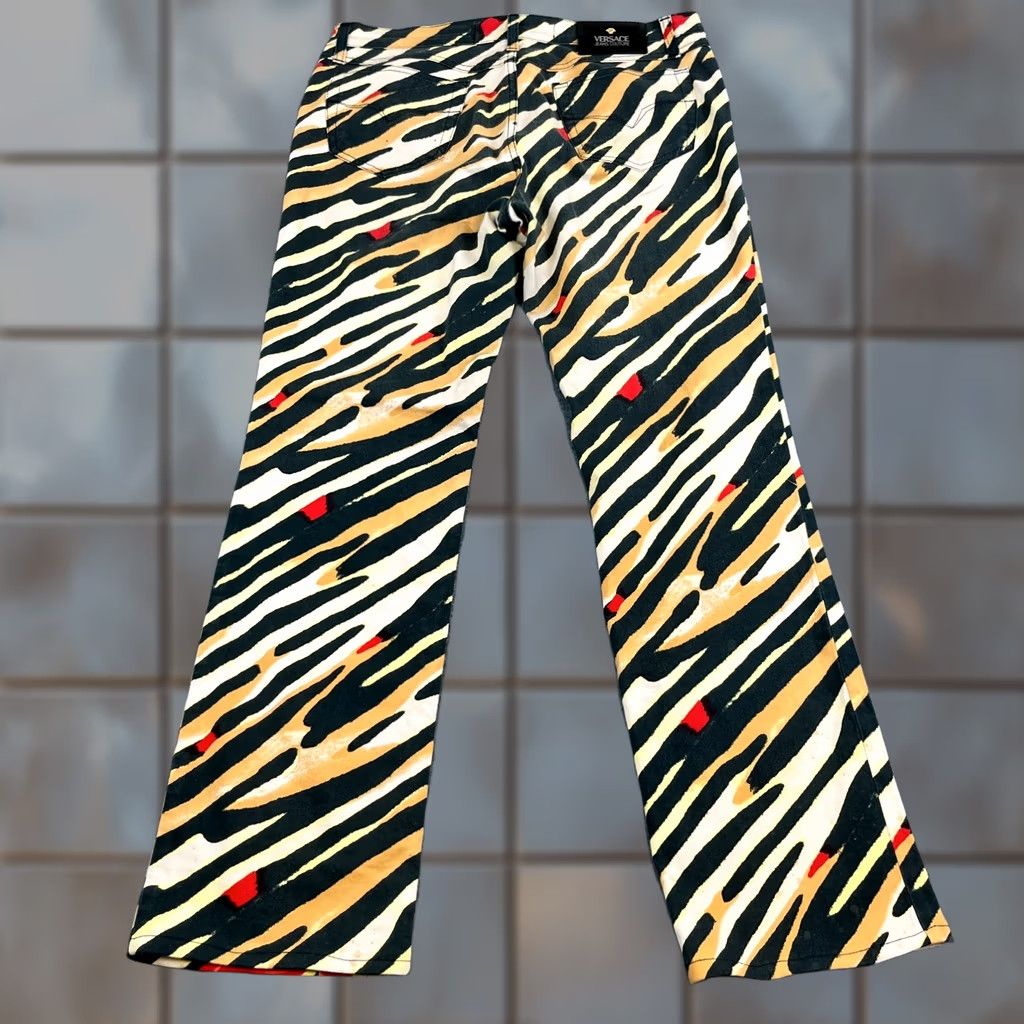 Versace VINTAGE Versace Jeans Straight Womens 34 32 UK 14 Multicoloured Animal Flower Print Italy Jeans Wrist? Size 24" / US 00 / IT 34 - 1 Thumbnail
