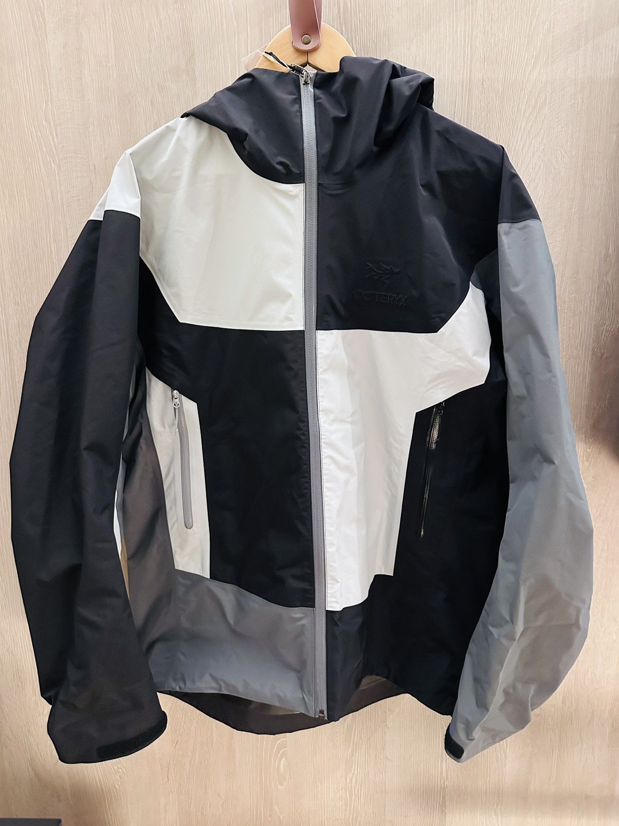 Arc'Teryx × Beams Plus ARC'TERYX X BEAMS Beta SL 