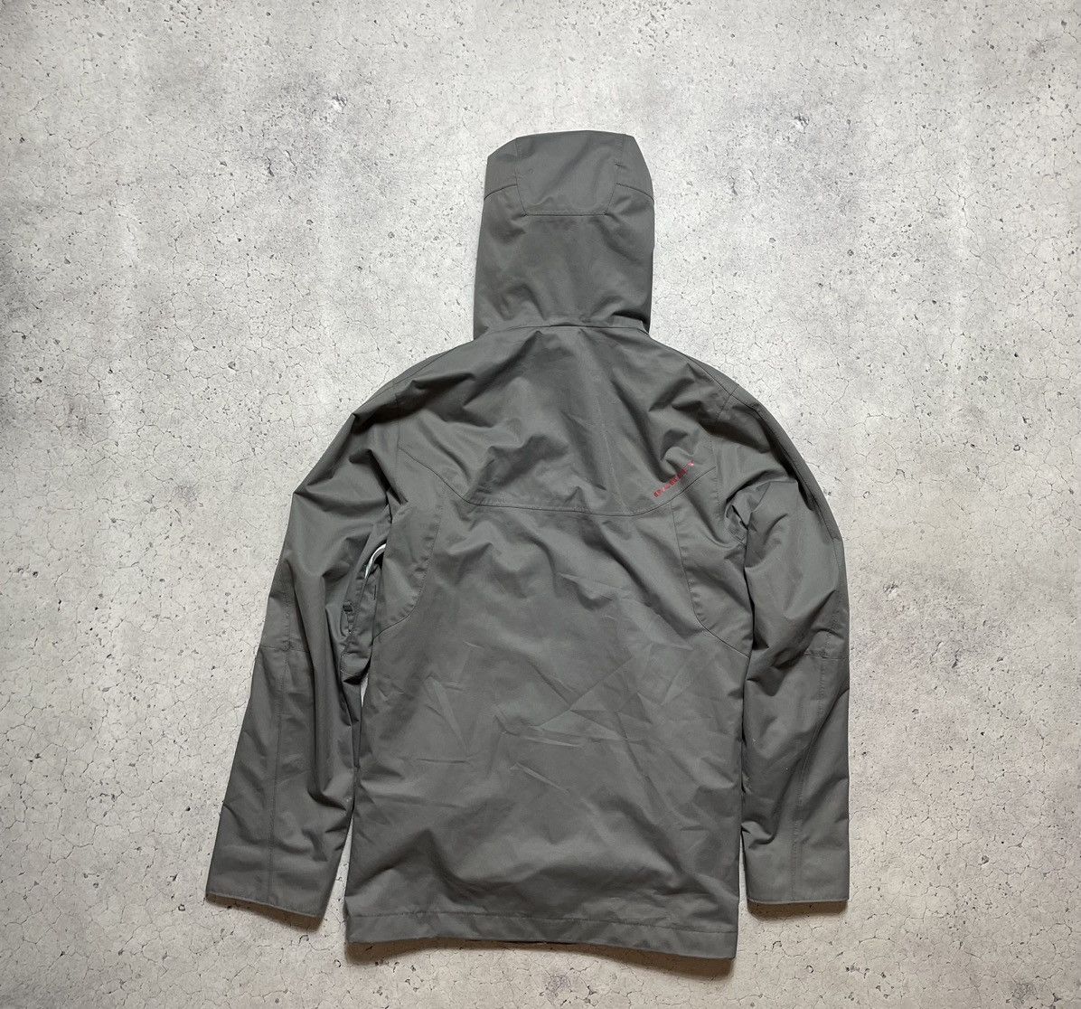 Oakley Vintage Oakley Y2K Gorpcore Ski Jacket Size US S / EU 44-46 / 1 - 2 Thumbnail