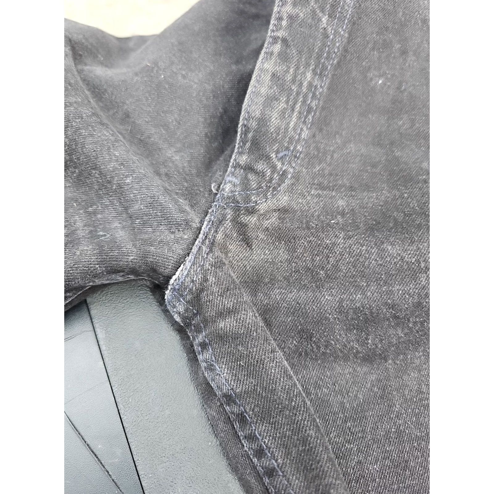 Levi's VINTAGE Levi’s 550 Black Denim Jeans Made In USA Size 36x32 Relaxed Fit Mens Jeans 90s USA Distressed Fade Size US 36 / EU 52 - 6 Thumbnail