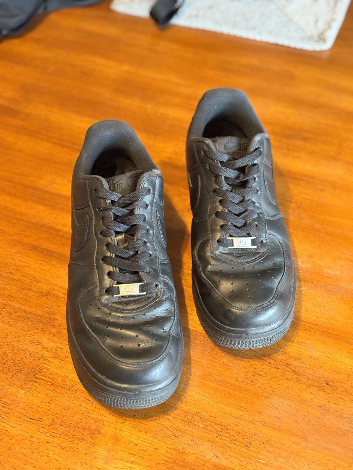 Nike × Supreme Black Supreme Air Force 1s Size US 9.5 / EU 42-43 - 3 Thumbnail