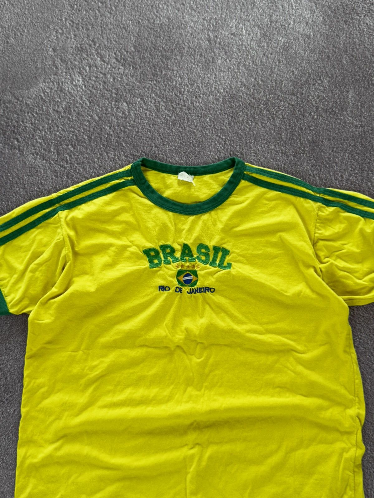 Vintage Vintage Brasil Yellow Mens T Shirt Size US XL / EU 56 / 4 - 2 Thumbnail