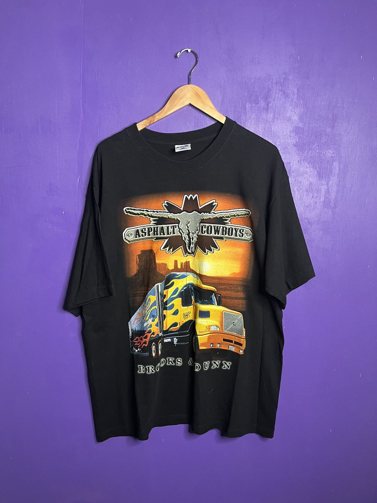 image of Made In USA x Tour Tee Vintage 90's Brooks N Dunn Asphalt Cowboys T-Shirt in Black, Men's (Size XL)