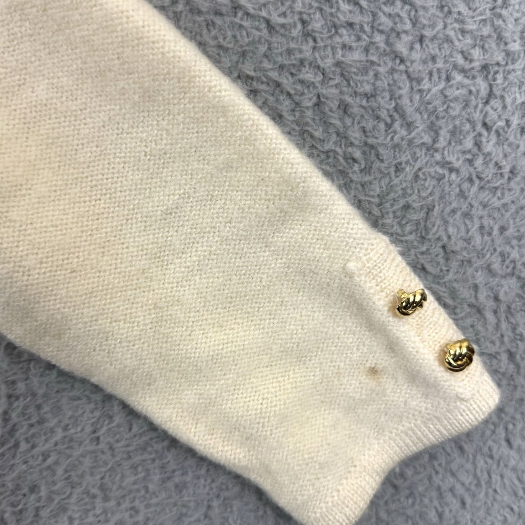 Vintage Karen Scott Cardigan Sweater Women’s PS Petite Ivory Cream Long Sleeve Floral Knit WoolButton Embroidered Vintage Size S / US 4 / IT 40 - 7 Thumbnail