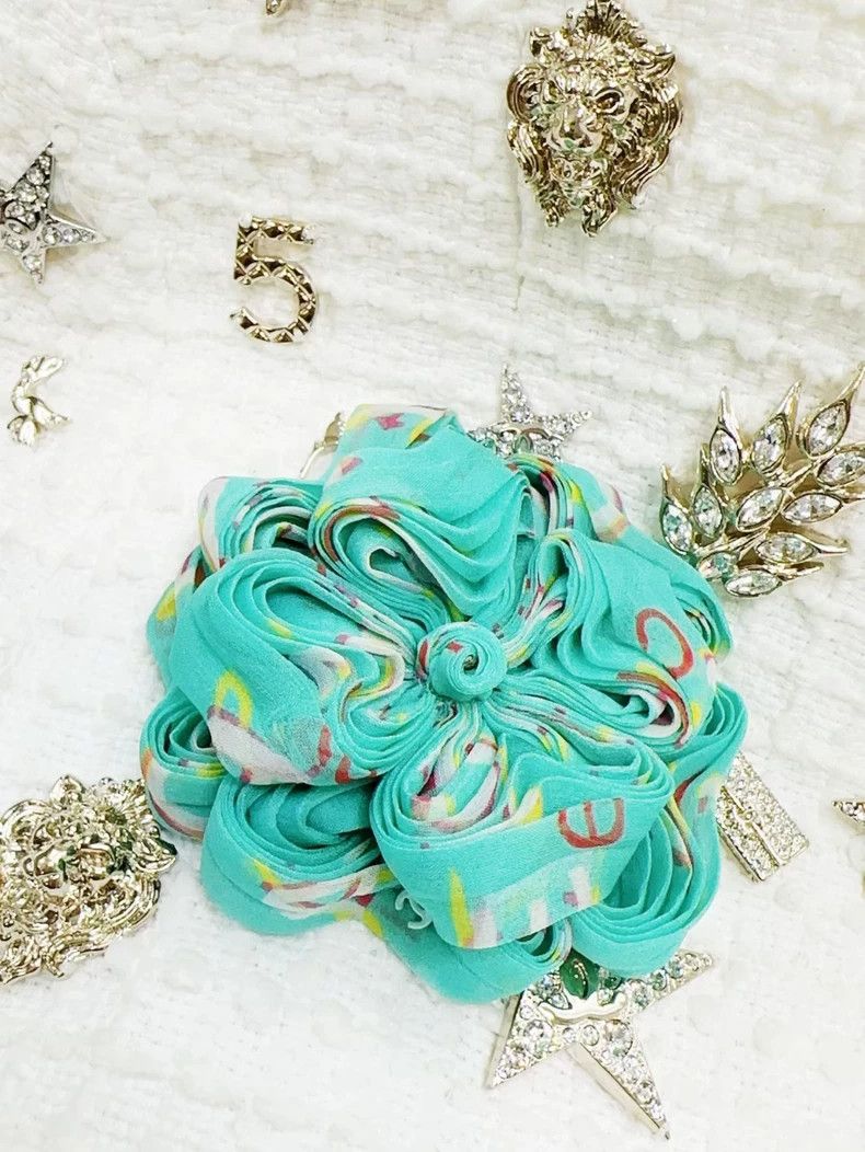 Chanel Chanel 19P green camellia brooch Size ONE SIZE - 3 Thumbnail