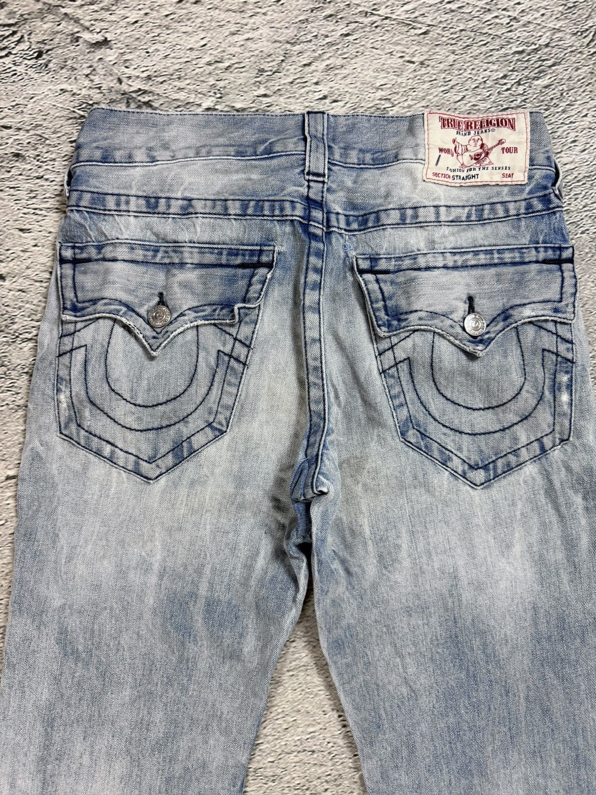 True Religion True Religion baby blue jeans black thick stitching straight Size US 32 / EU 48 - 2 Thumbnail