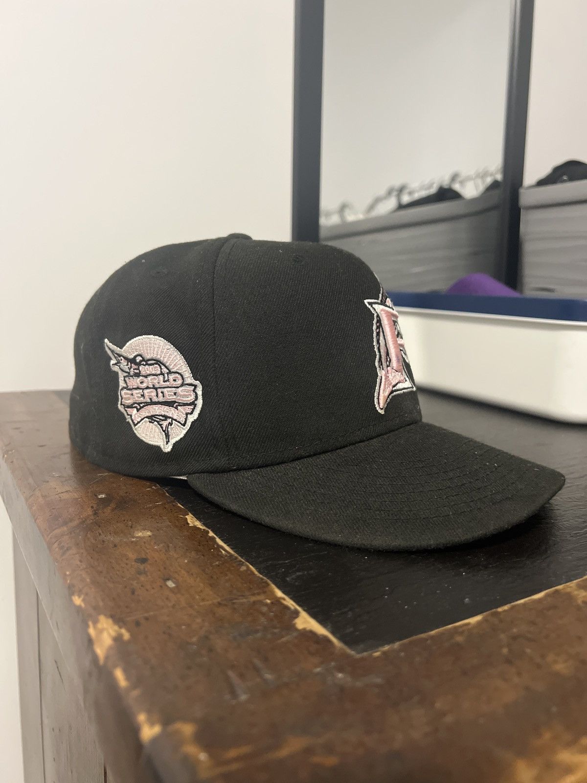 New Era Florida Marlins 2003 World Series Pink Brim Fitted Hat 7 5/8 Size 38 - 2 Thumbnail