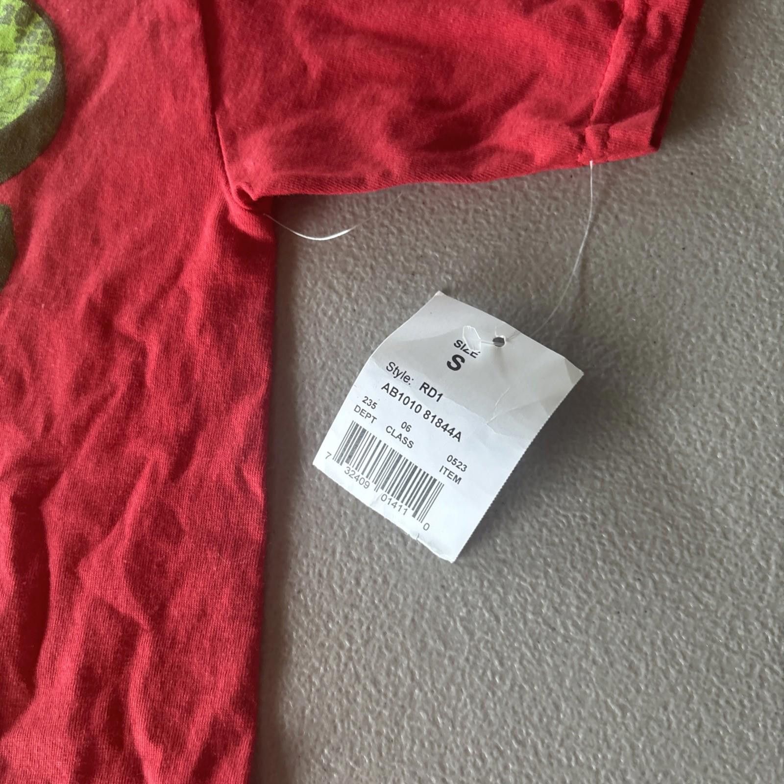 Disney Disney 2022 Red T-Shirt Adult Size Small Mickey Goofy New Size US S / EU 44-46 / 1 - 4 Thumbnail