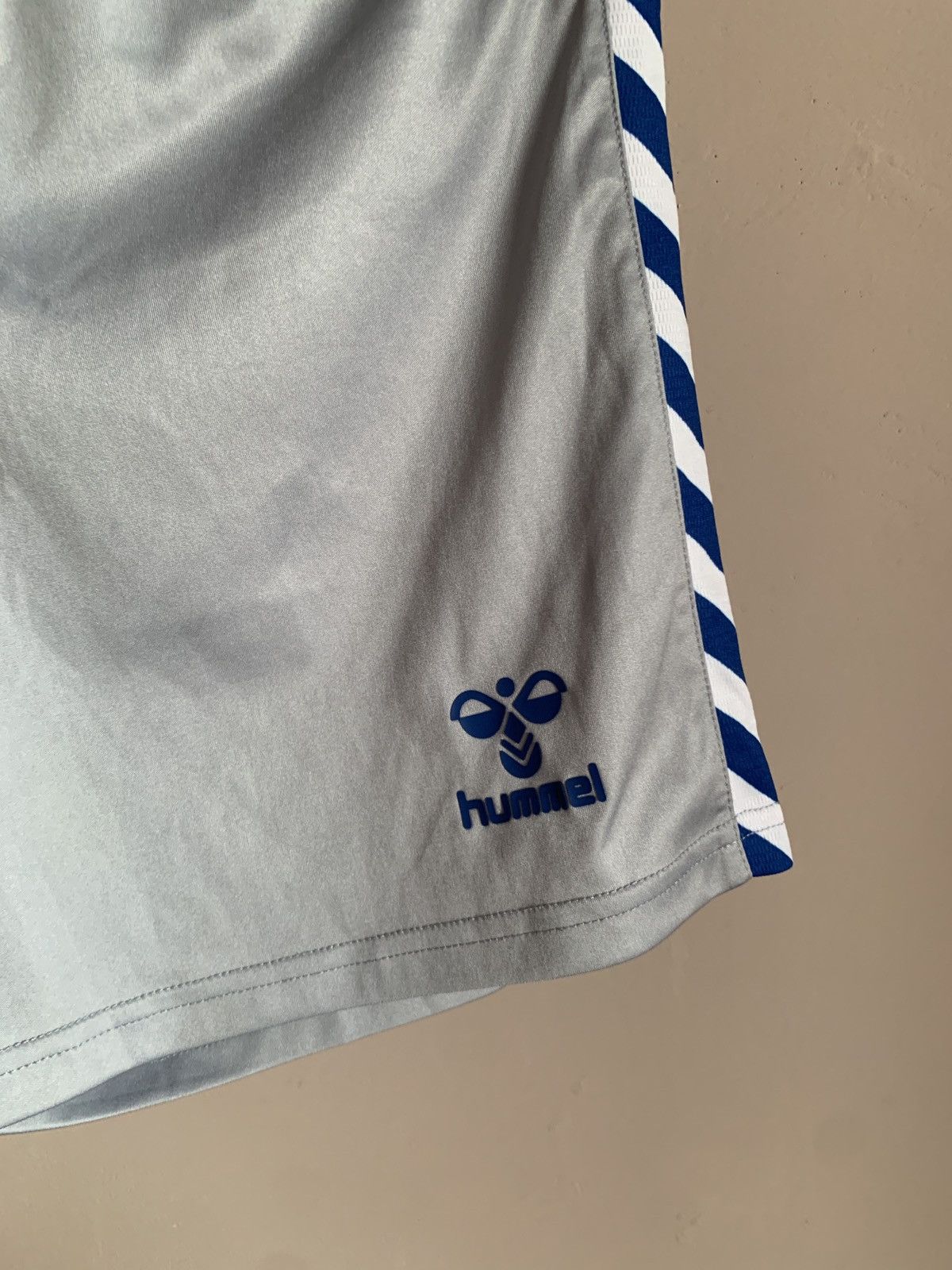 Hummel Everton Away Football Shorts Hummel Soccer Size XS Size US 30 / EU 46 - 3 Thumbnail