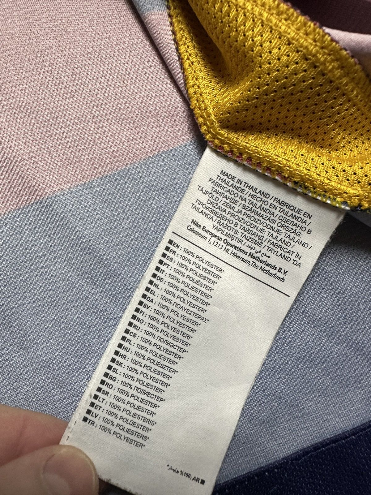 Nike × Vintage Vintage Nike Barcelona soccer jersey size M Size US M / EU 48-50 / 2 - 8 Thumbnail