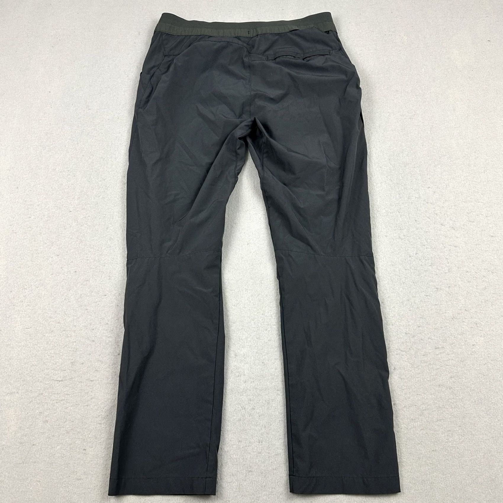 The North Face The North Face Pants Men 32 Gray Solid Straight Leg Lightweight Outdoor Size US 32 / EU 48 - 4 Thumbnail