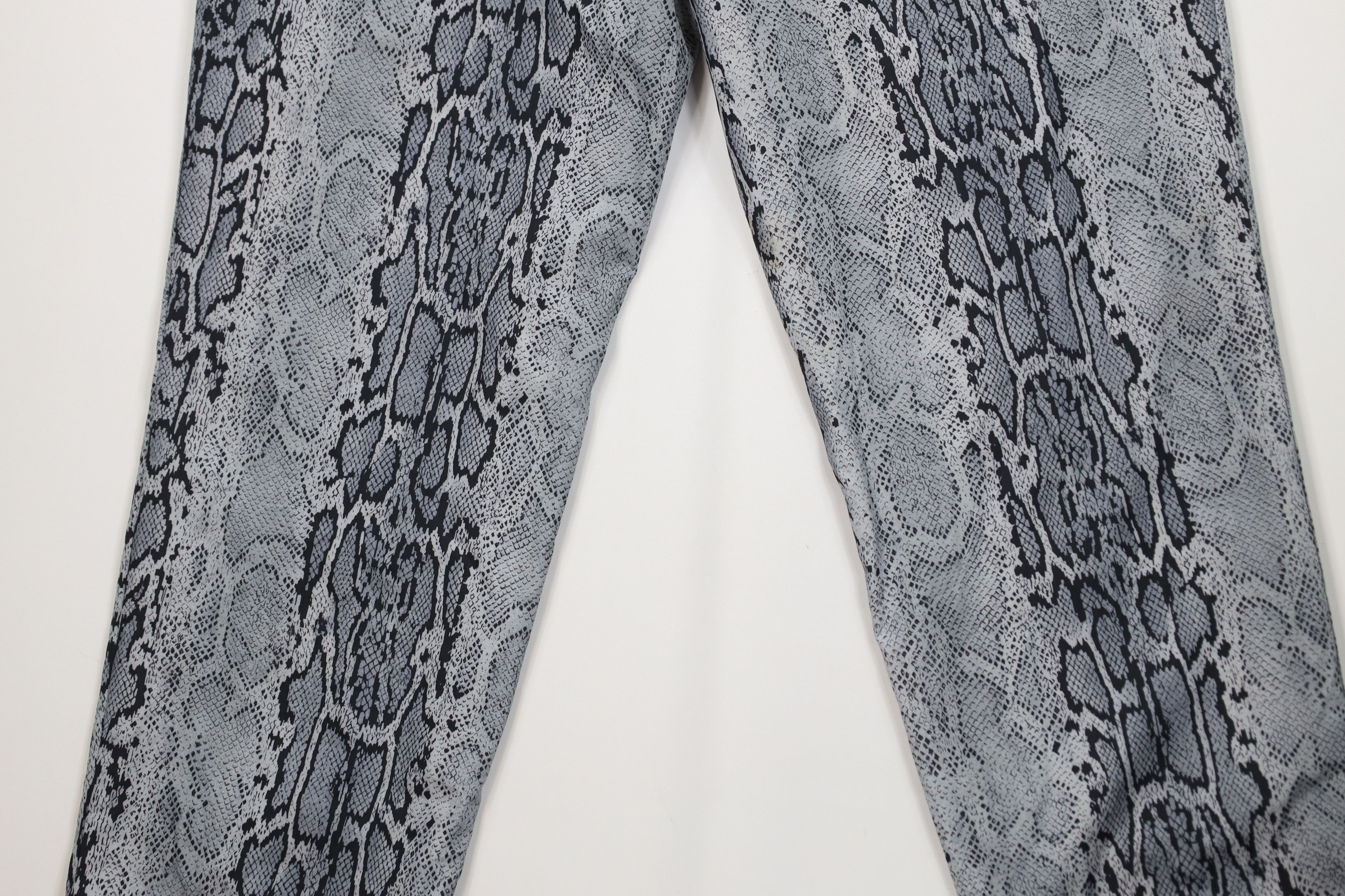 Vintage Vintage 90s Streetwear Snakeskin Windbreaker Pants Polyester Size 26" / US 2 / IT 38 - 14 Thumbnail