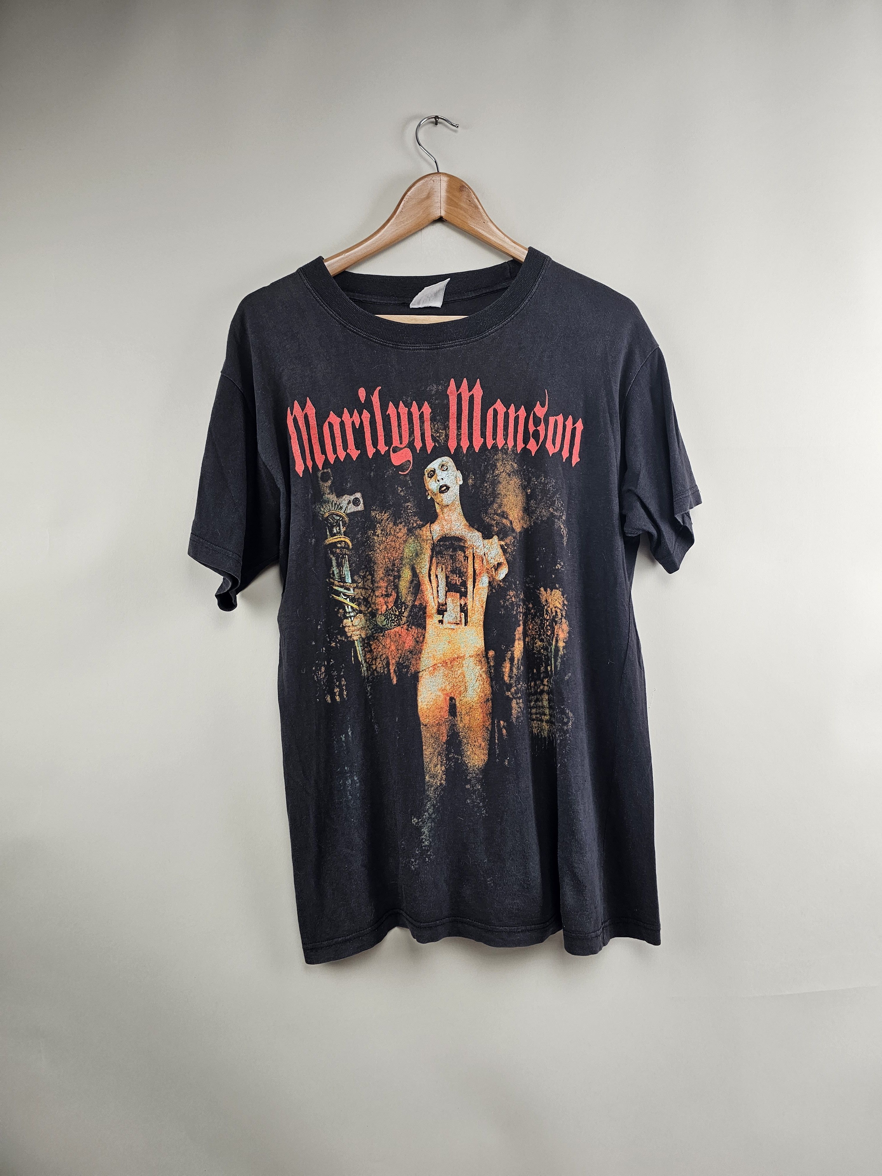 2001 Marilyn Manson Guns God and Government Tour - www 