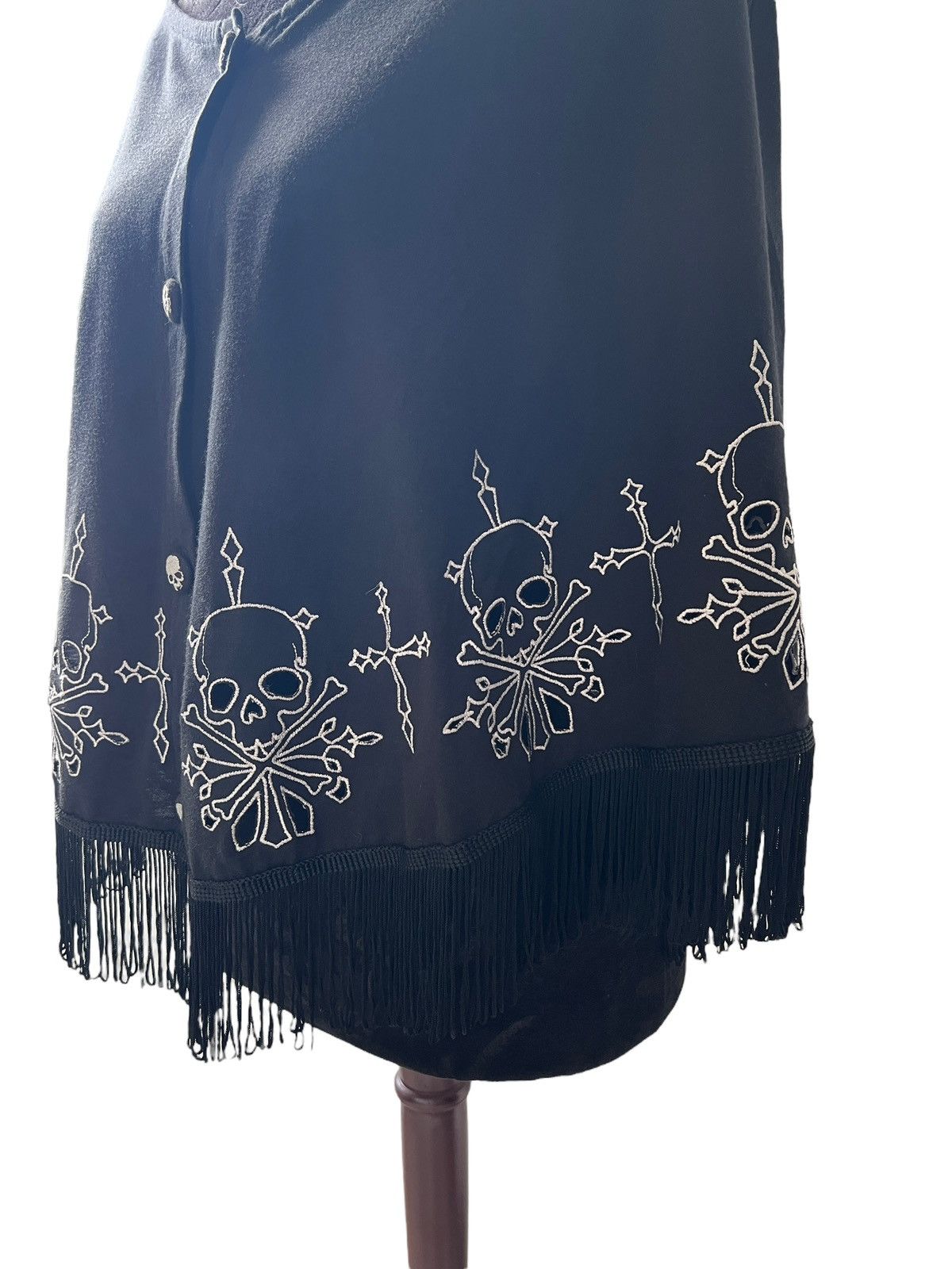 Japanese Brand × Seditionaries Ghost Of Harlem 🇯🇵 Cross Skulls Embroidered Cloak Size US S / EU 44-46 / 1 - 3 Thumbnail