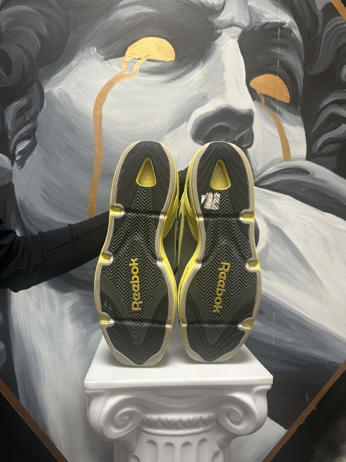 Other yellow and grey reeboks Size US 12 / EU 45 - 6 Thumbnail
