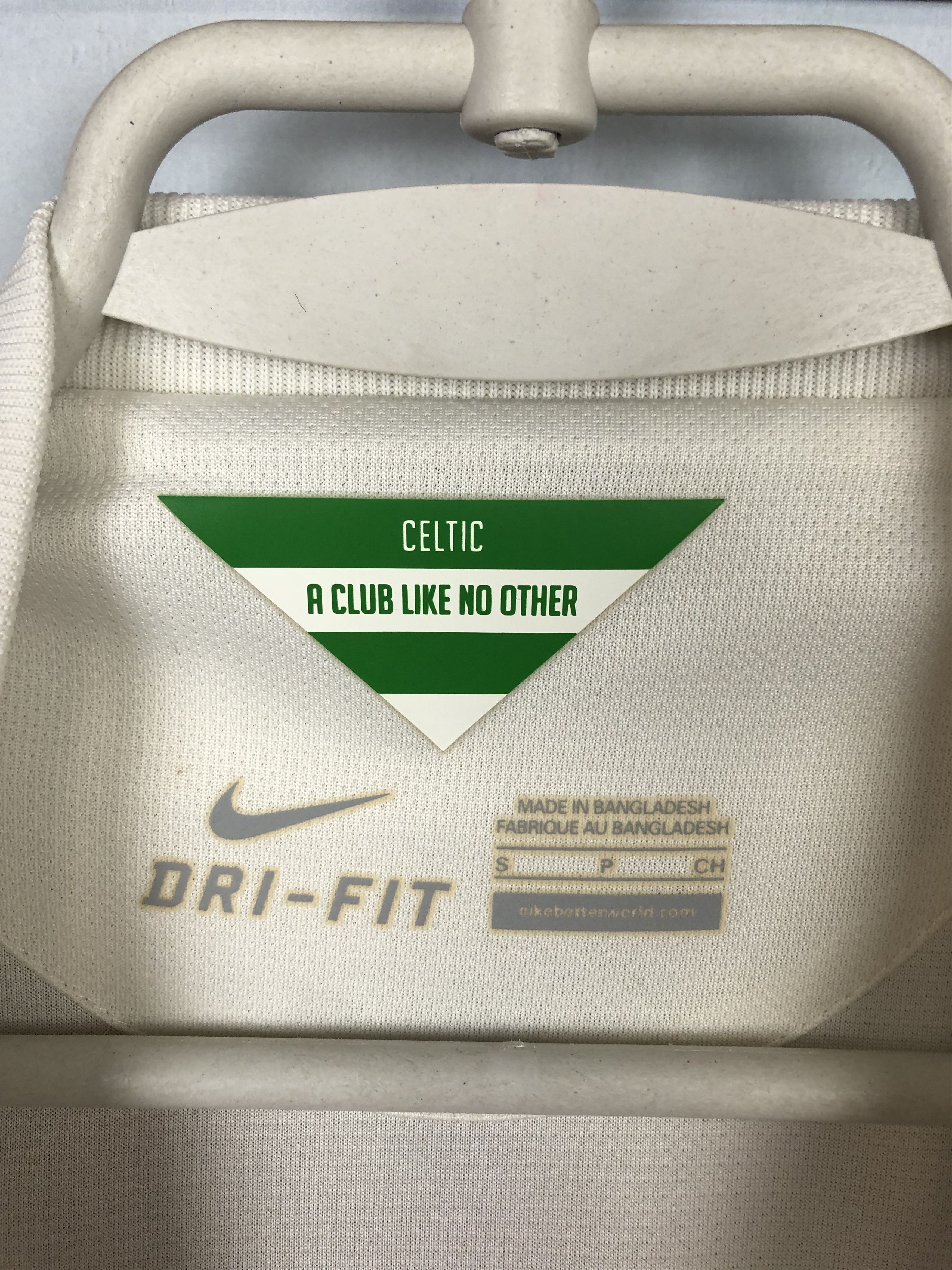 Nike Celtic football shirt 2014 Soccer Nike Jersey Mens Trikot Size US S / EU 44-46 / 1 - 5 Thumbnail